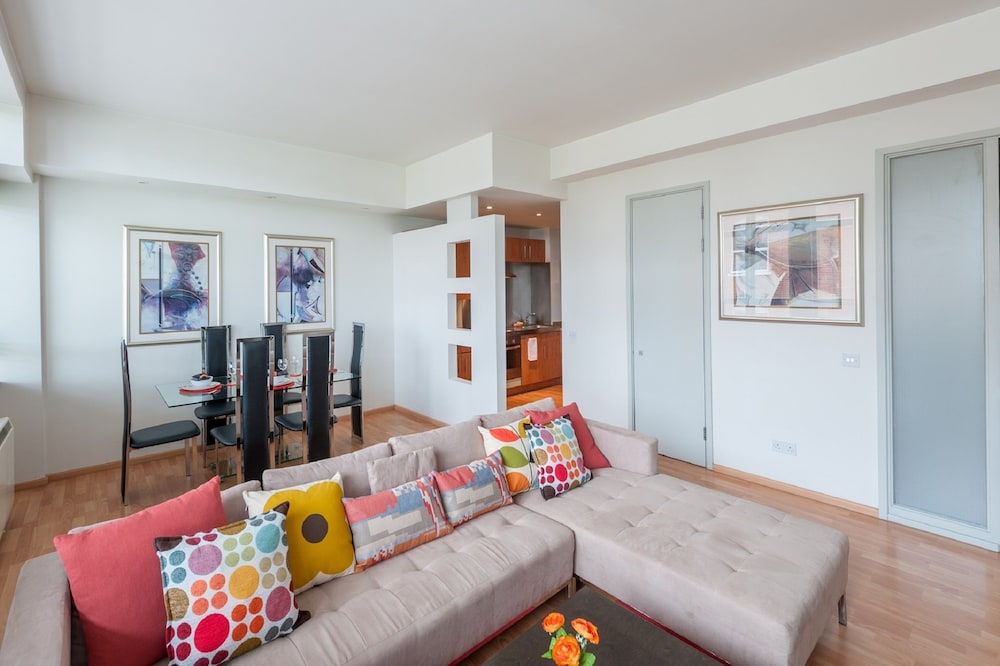 Smart City Apartments - City Road