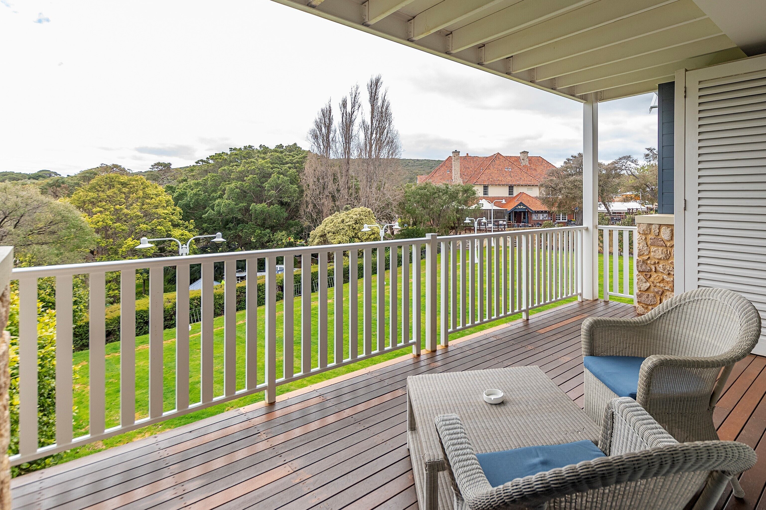 Caves House Hotel and Apartments