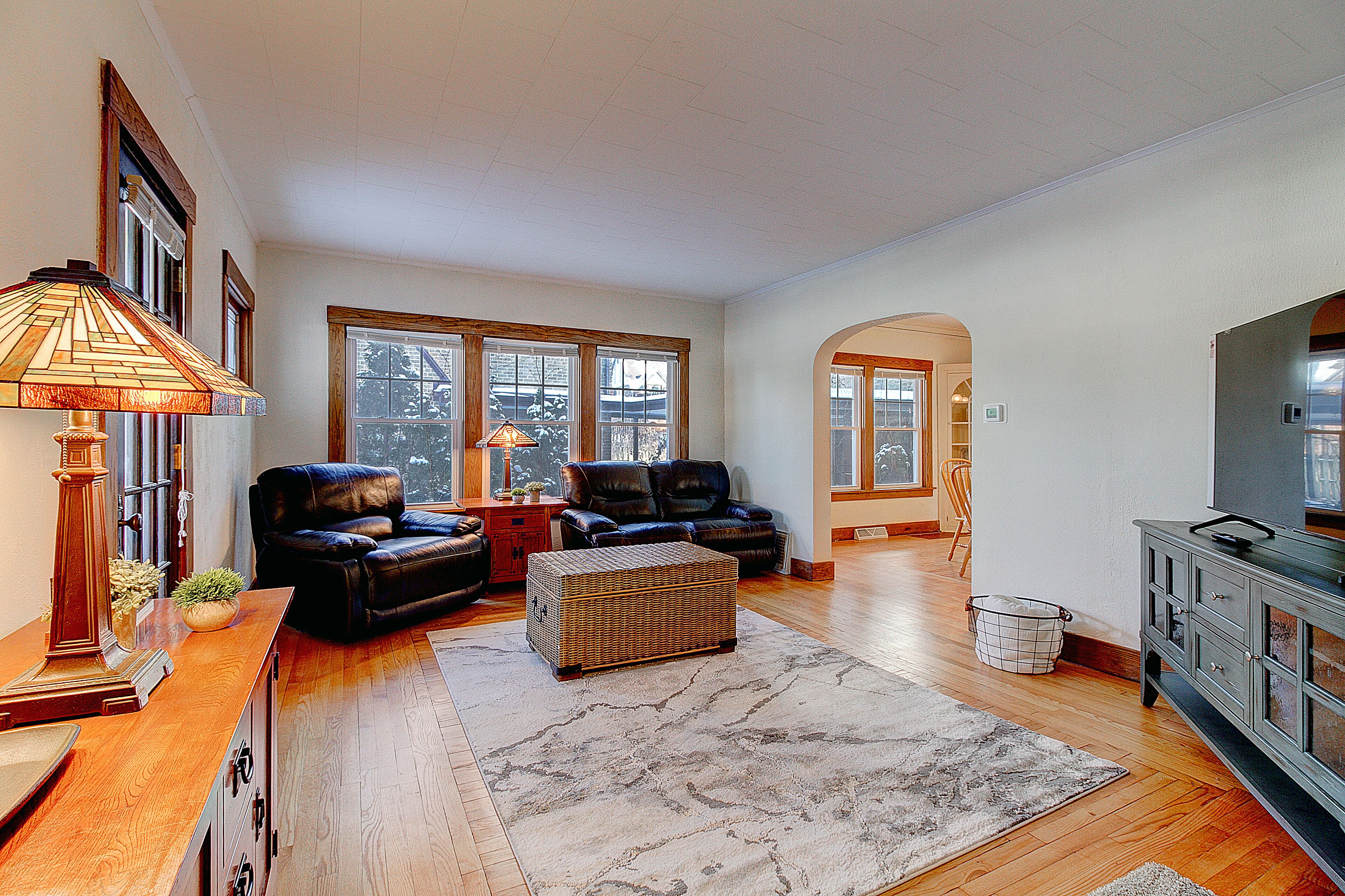 Cozy Nook on La Crosse’s Historic Cass Street!