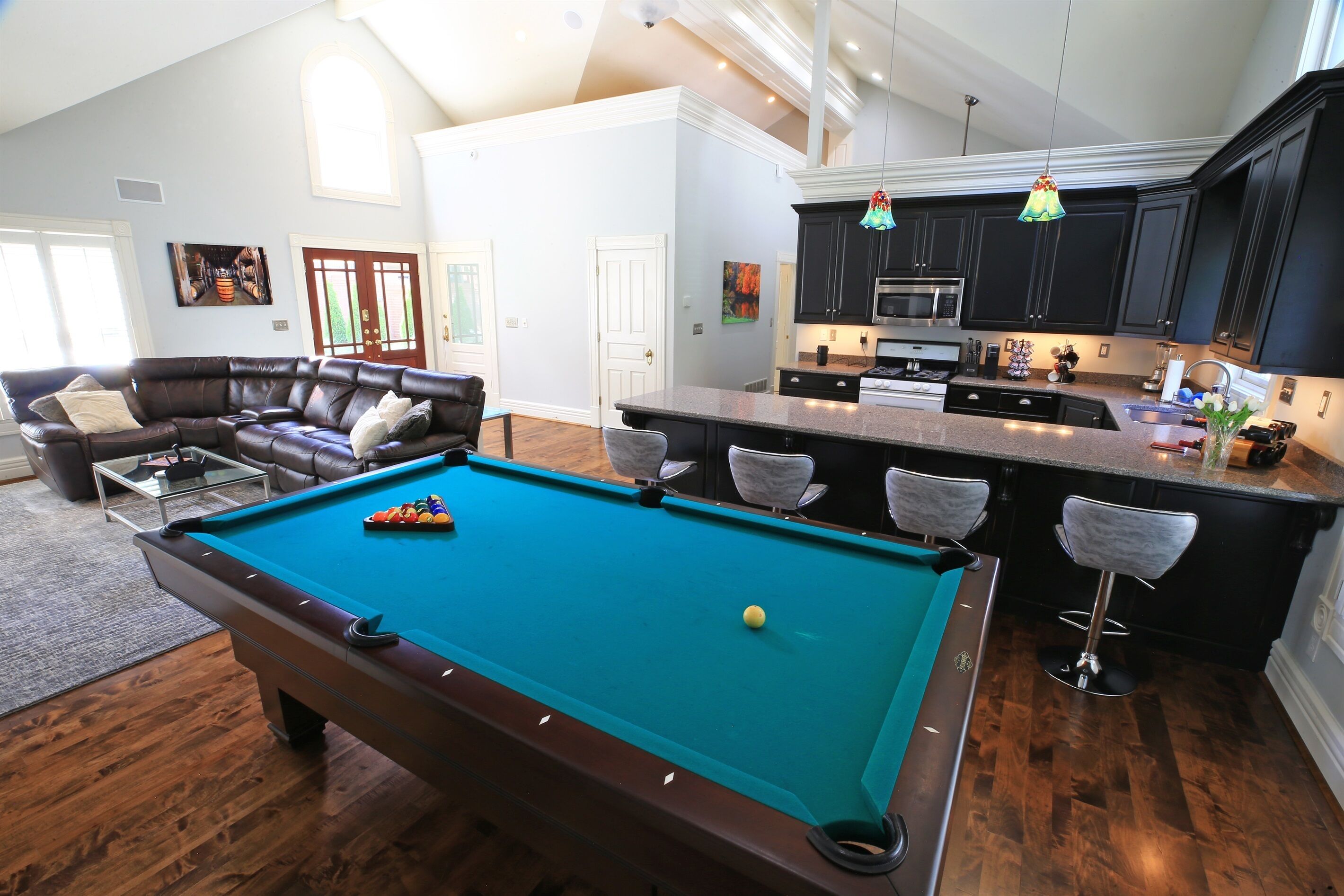 First Class Stunner | Highlands Private 1 BR/1BA