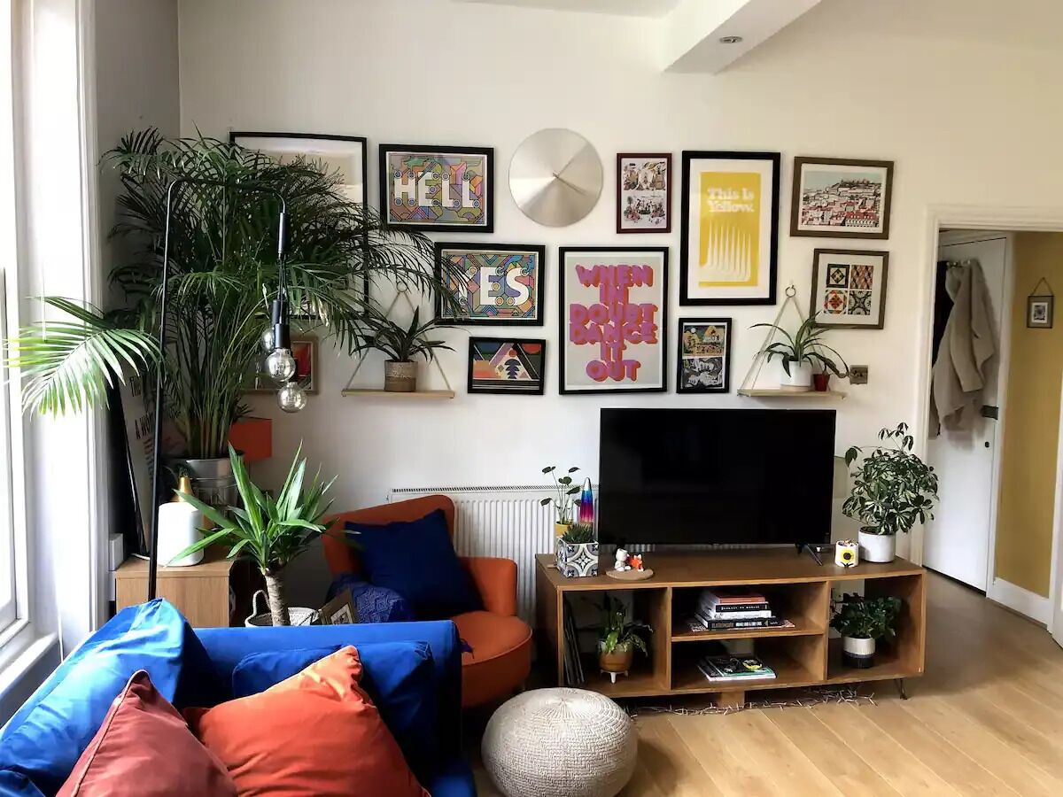 Colourful, arty flat in leafy Forest Hill