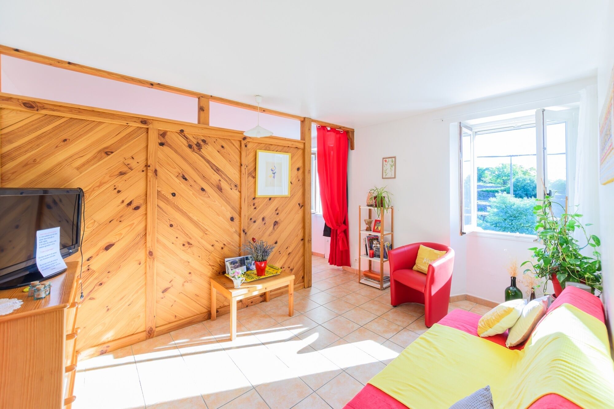 Gite Nour - One Bedroom Apartment, Sleeps 3