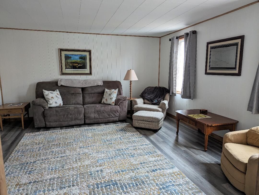 Large apartment in the heart of historic downtown
Updated, Clean and Comfortable