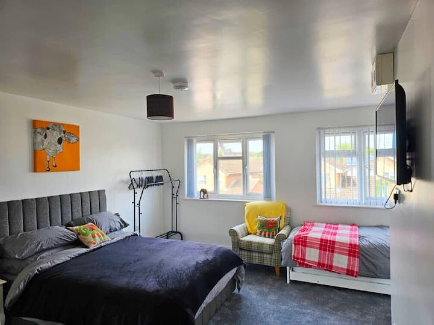Apt4: Comfortable modern open-plan 1st floor flat