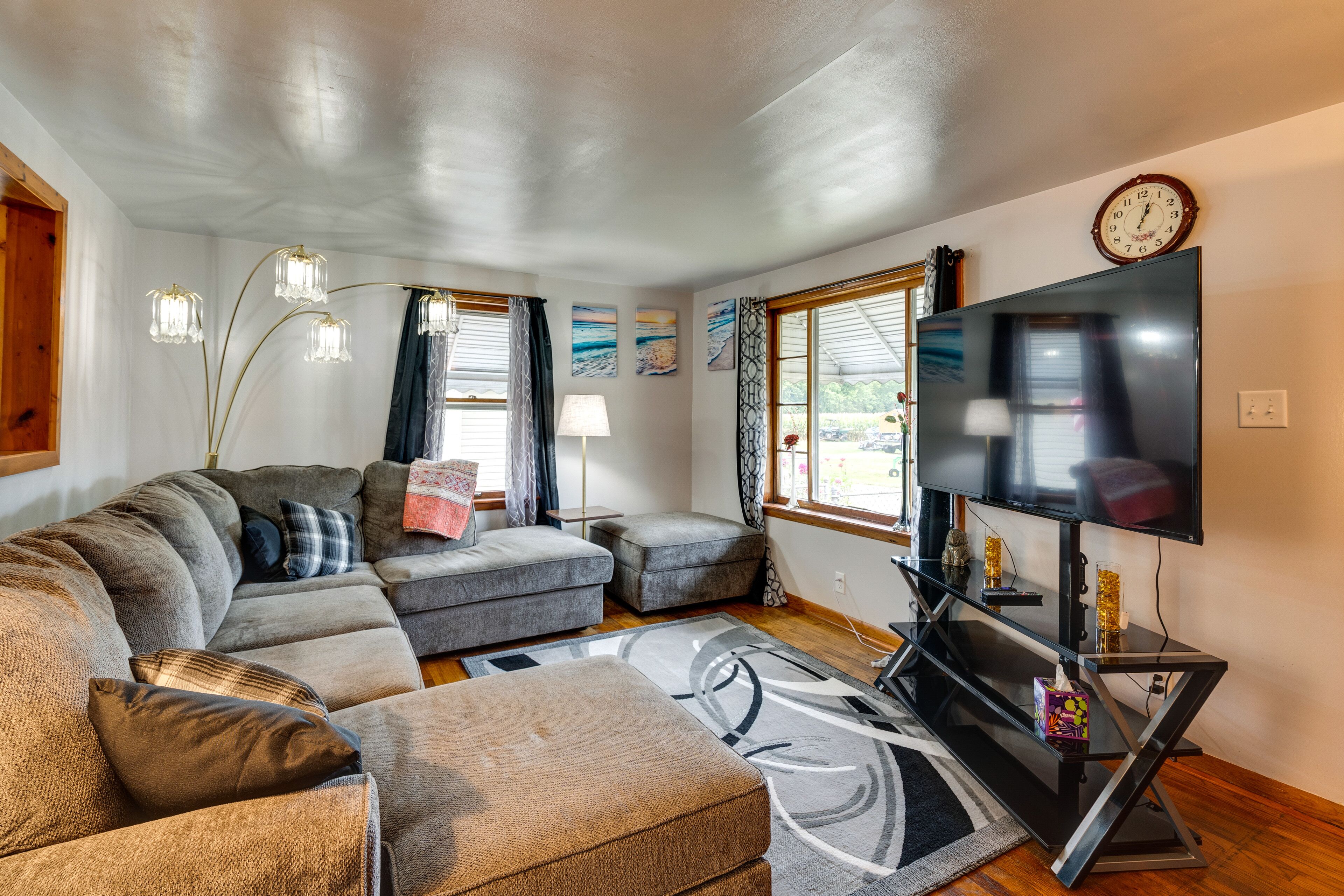Pet-Friendly Ohio Retreat w/ Patio & Fire Pit!