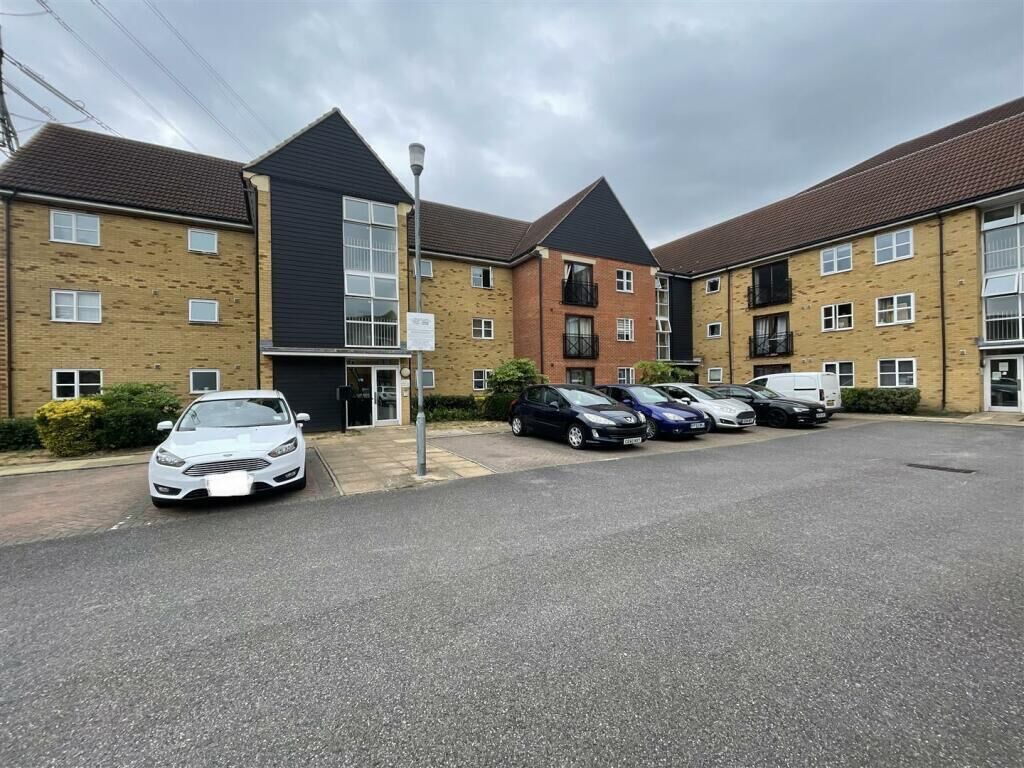 Modern Well Presented Apartment close to the City
