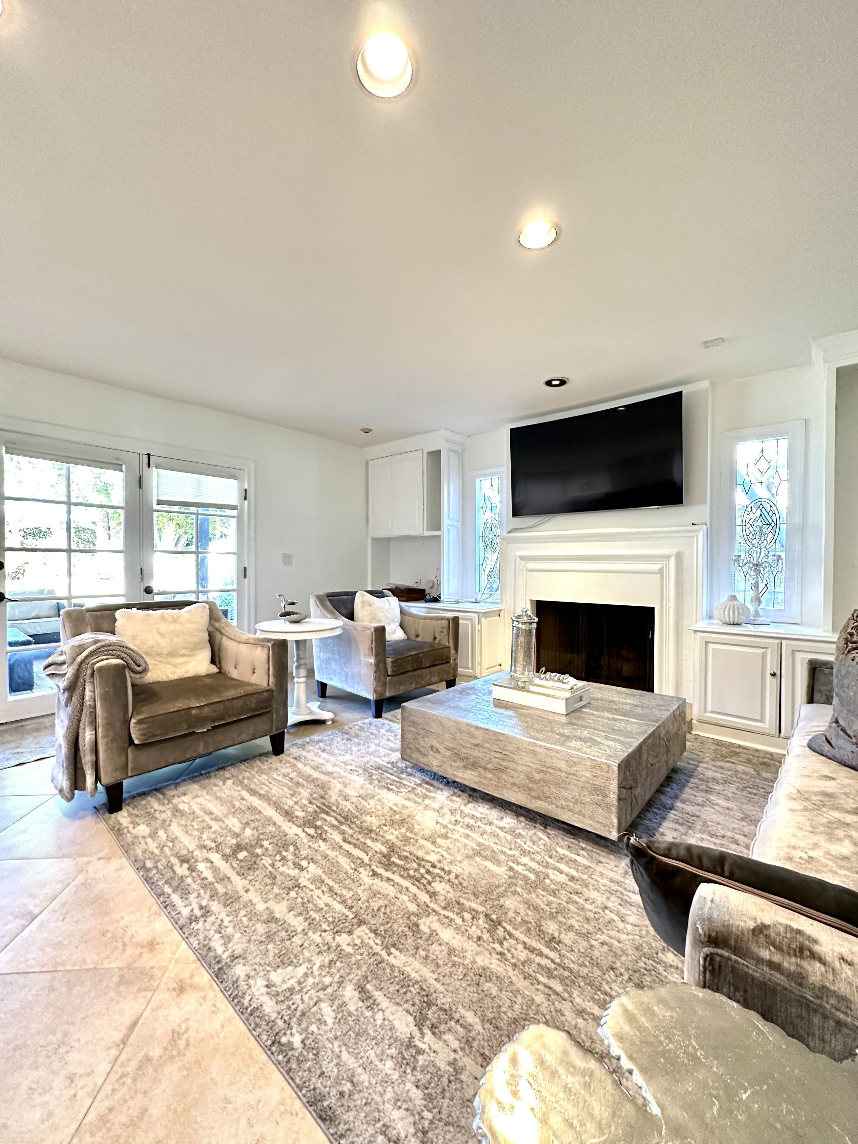 Extra Large 1bed 1bath 950sq feet