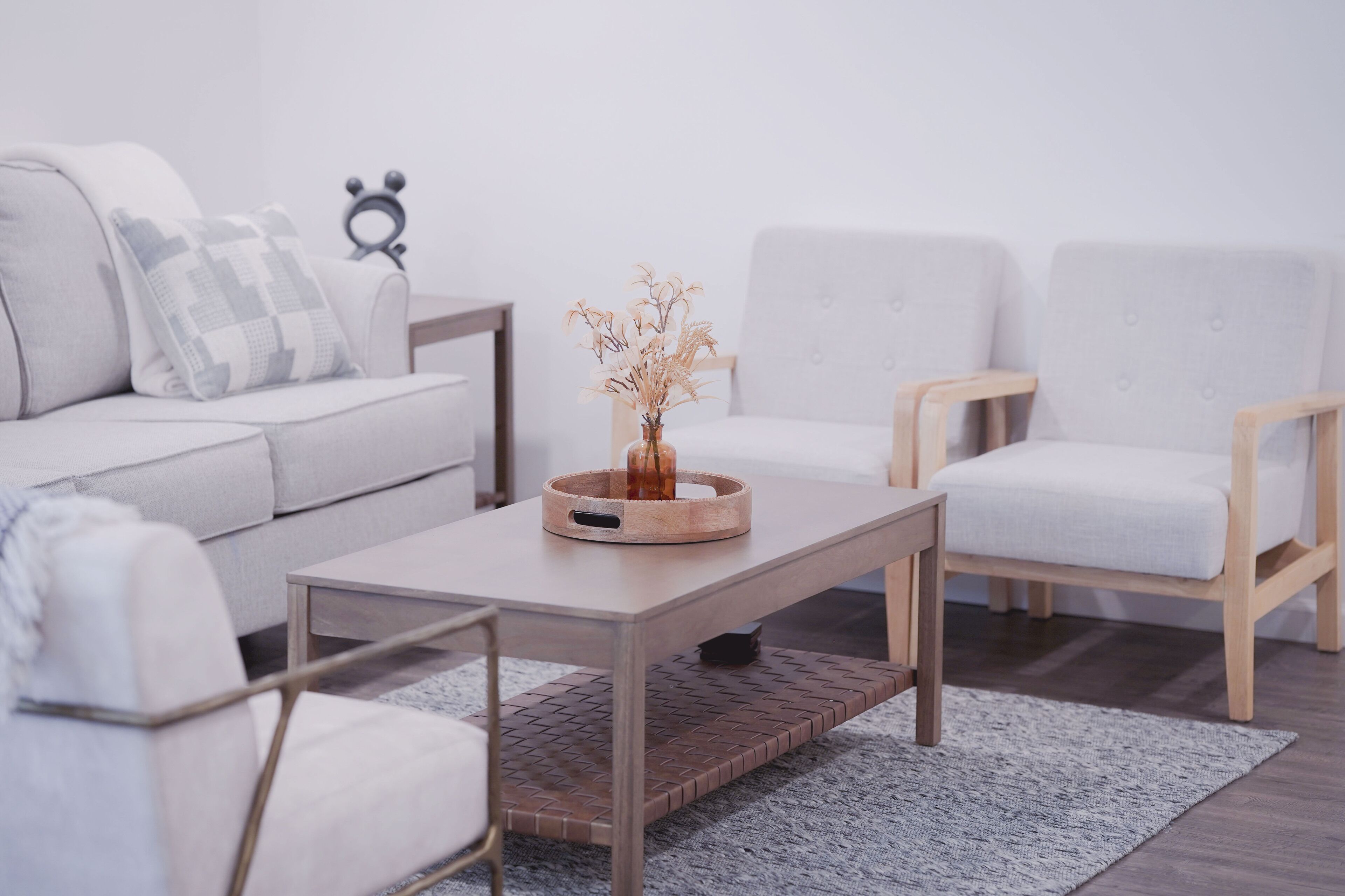 Clean apartment conveniently close to the Bills and Sabres’ Stadiums.