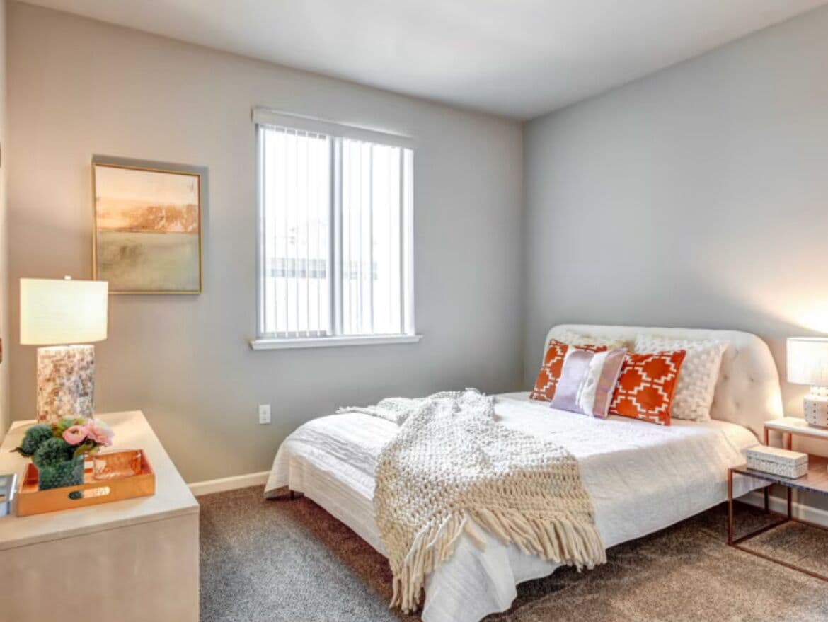 Welcome to Luxe’s Exquisite Luxury Apartment