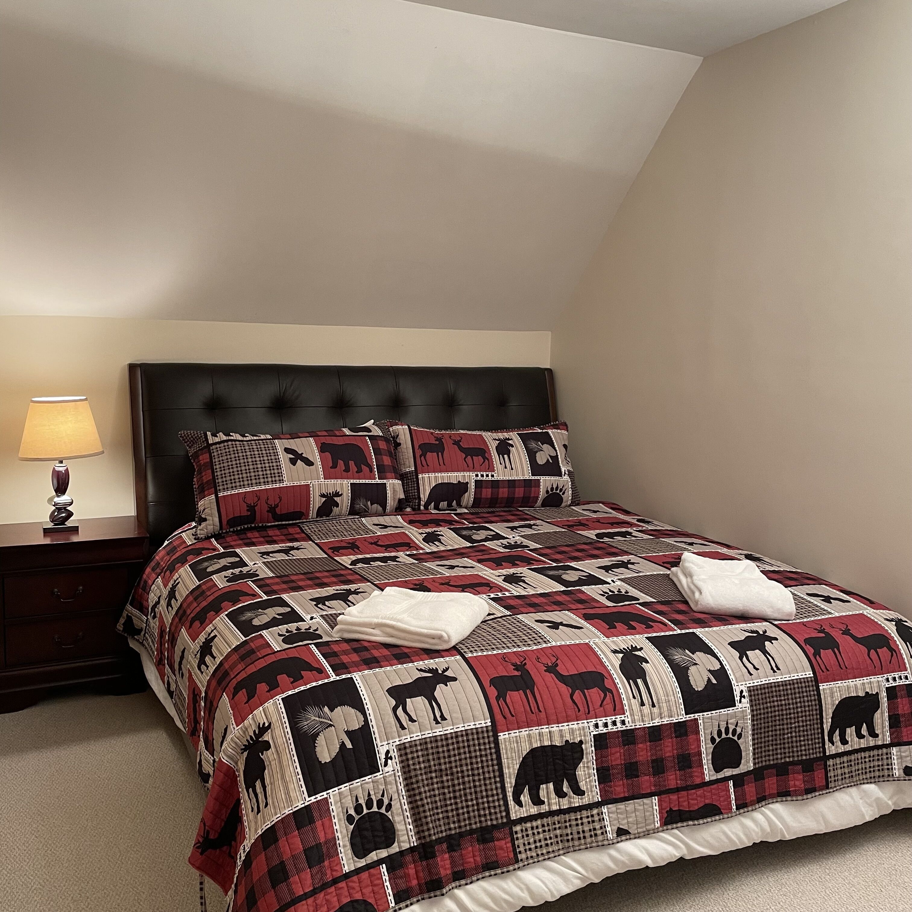Deerfield Valley Inn - Suite Room