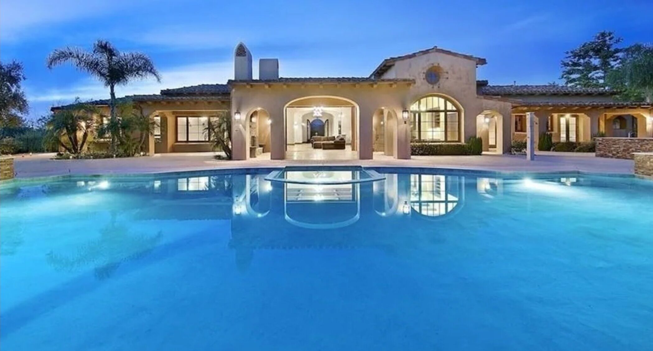 Luxury beautiful Resort house with Salt pool, Tennis, Screen Golf/Game