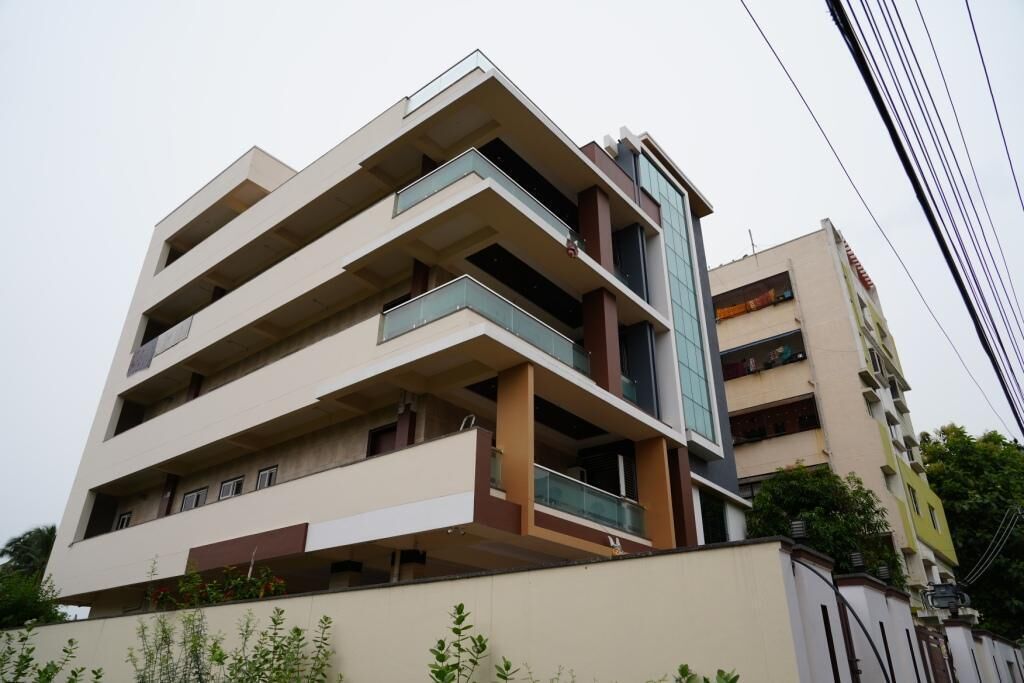 Lovely, Nice New Family Sized Apartment close to Temples and Shopping areas