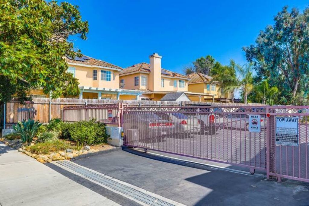 Spacious 2 Bedroom in Private Gated Community