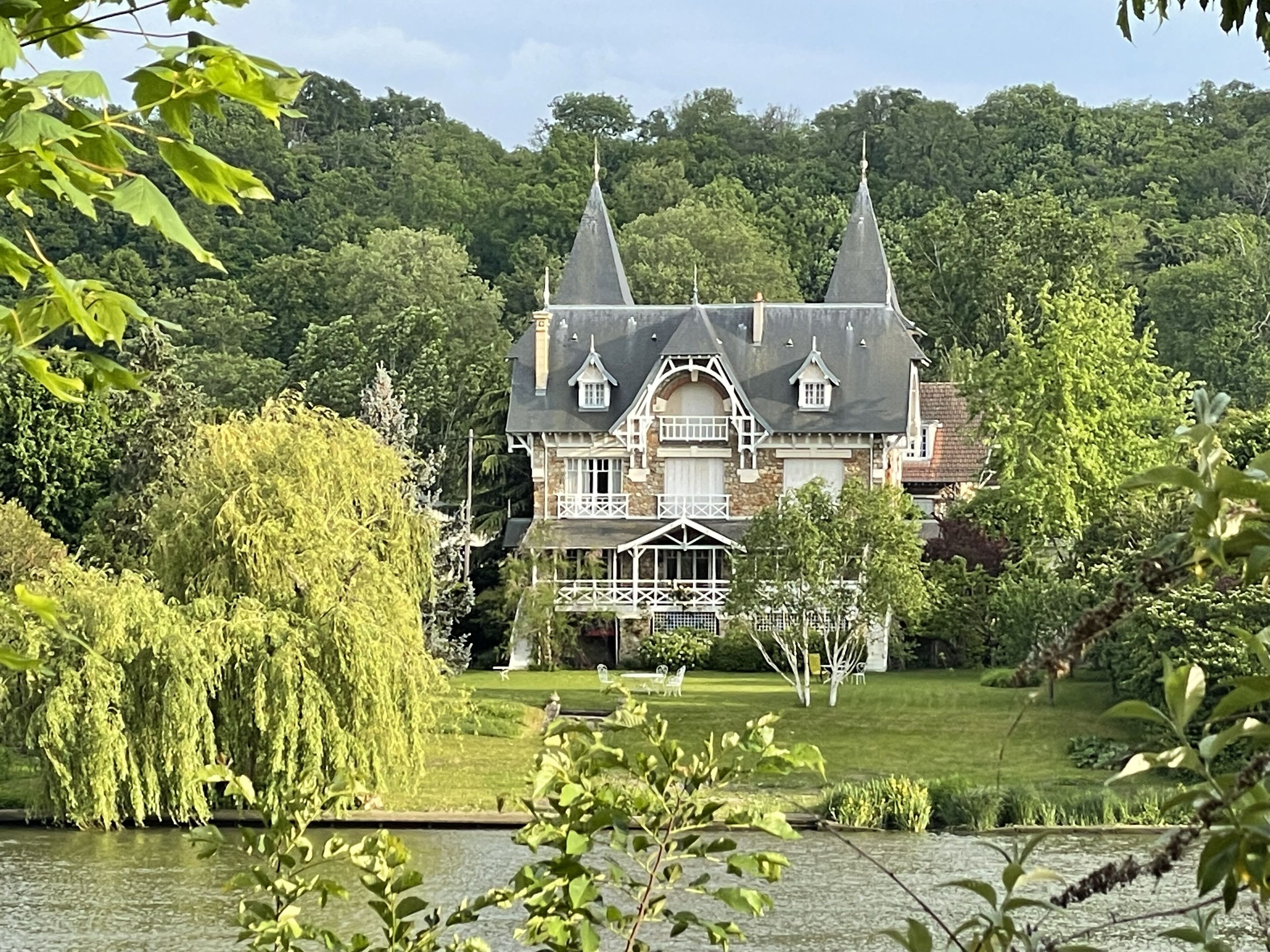 Bed and Breakfast, Charming House, 20 min From Paris , Garden