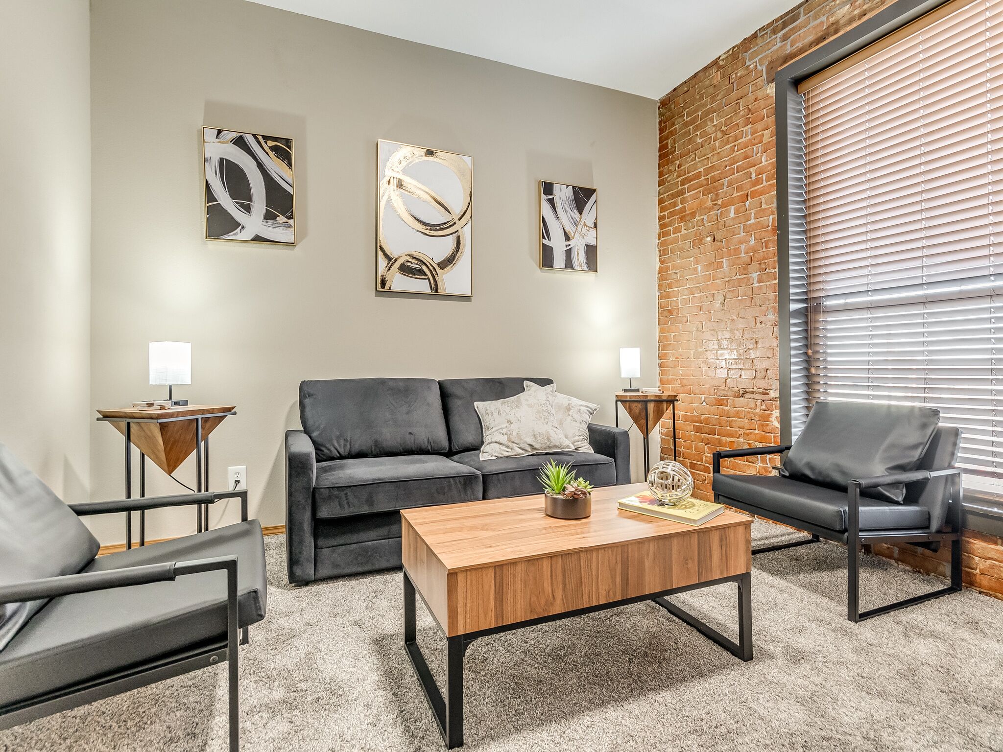 The Historic Urban Retreat!