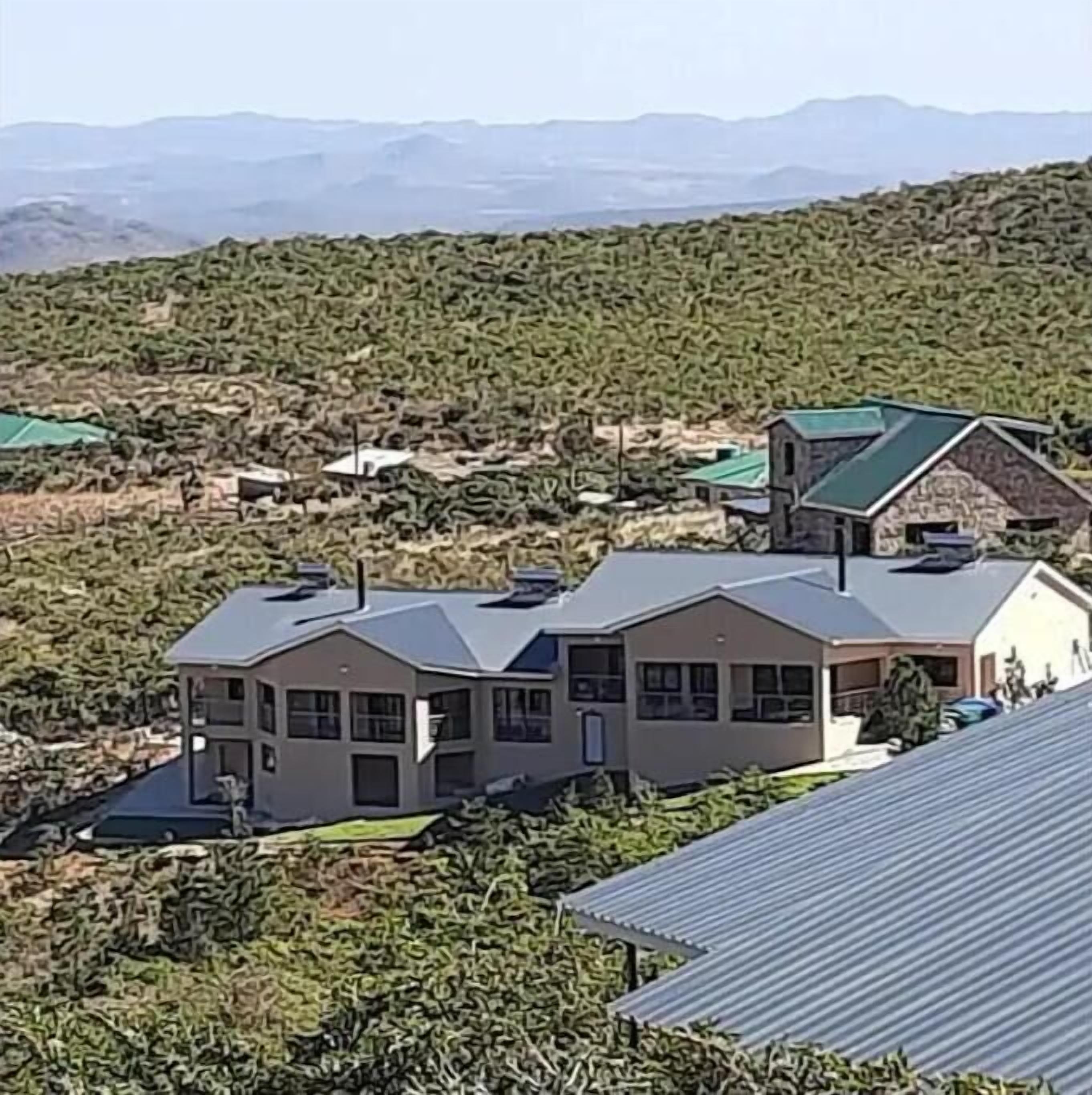Buffalo Ridge Lodge and the Beauty of Nyanga. Perfect Combination 