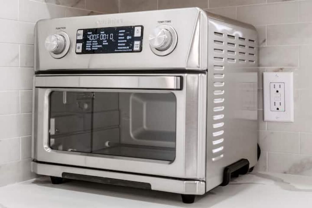 Charming Cottage Desirable College Neighborhood