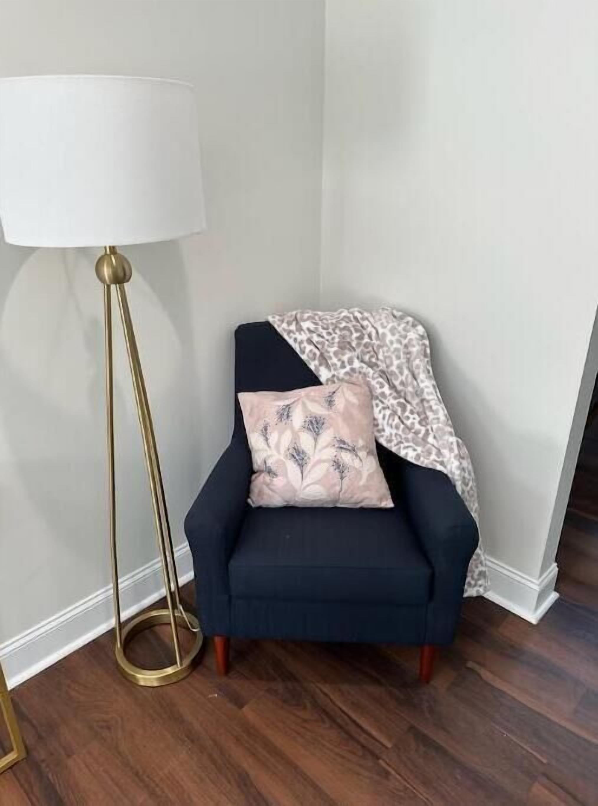 1 King BR with Style and Elegance