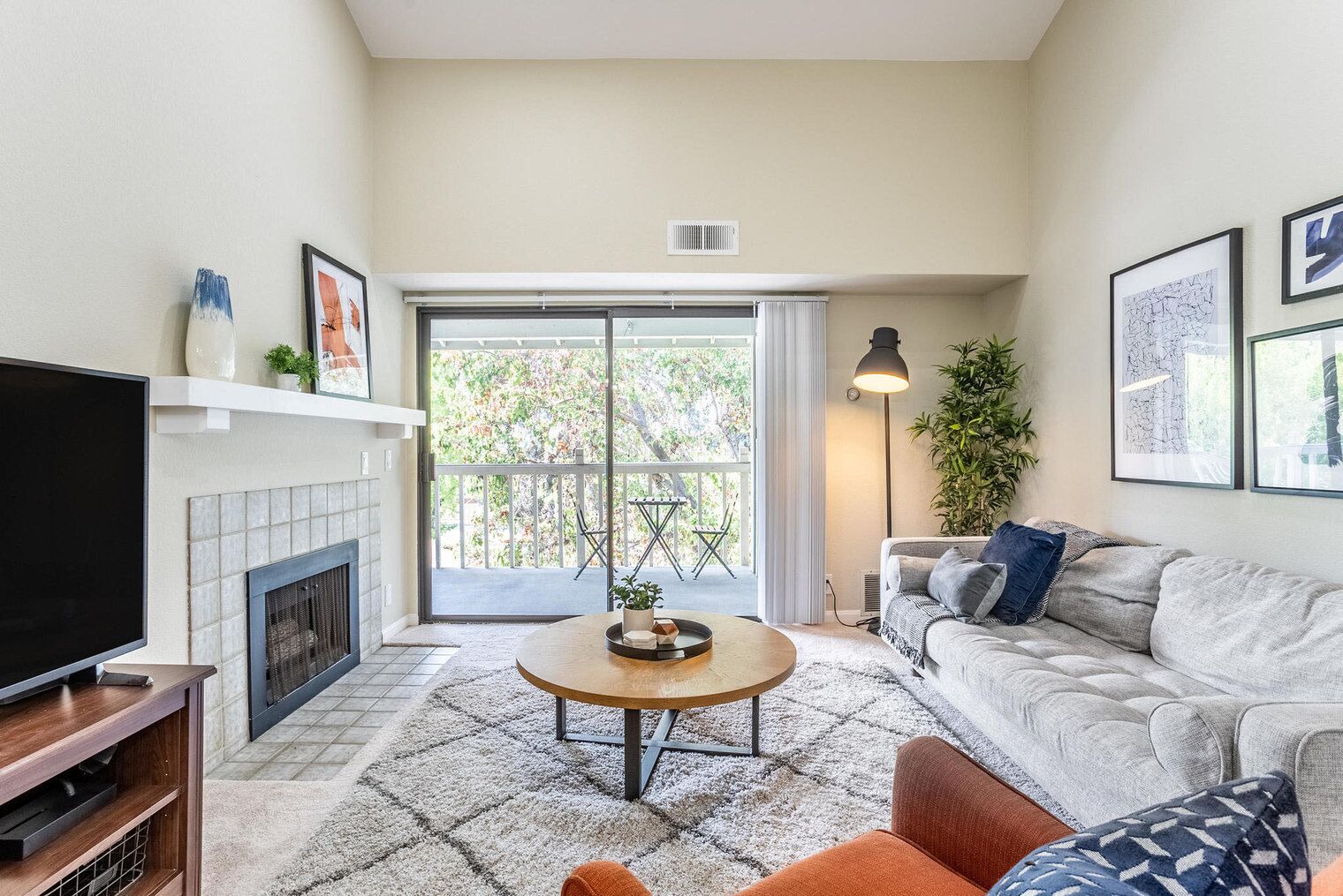 Chic Fremont 2BR w/ Pool, nr Groceries & Recreation, by Blueground