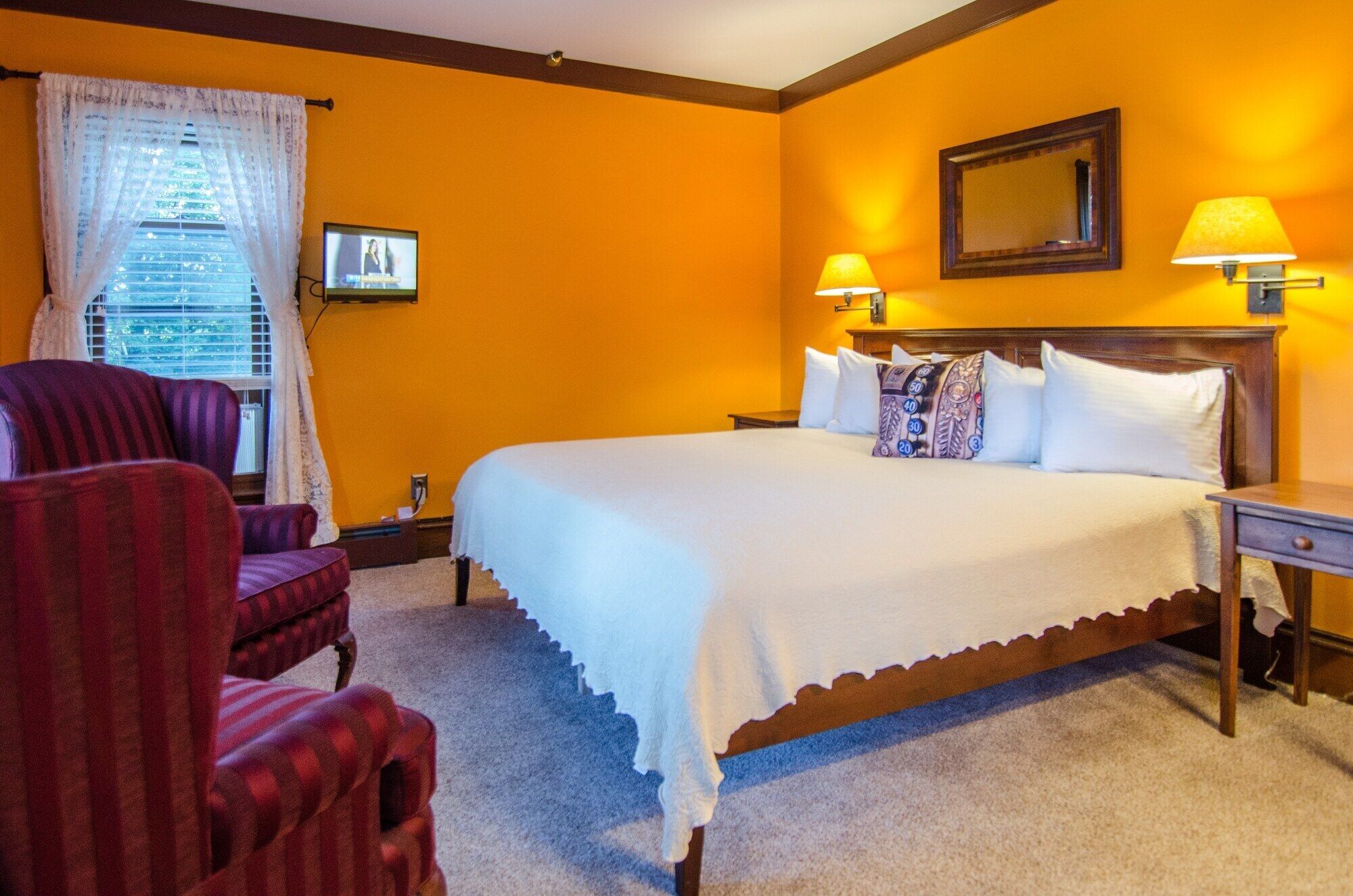 A comfy 2nd Floor King B&B guestroom in Downtown Shelburne - Delicious Breakfasts! VAN