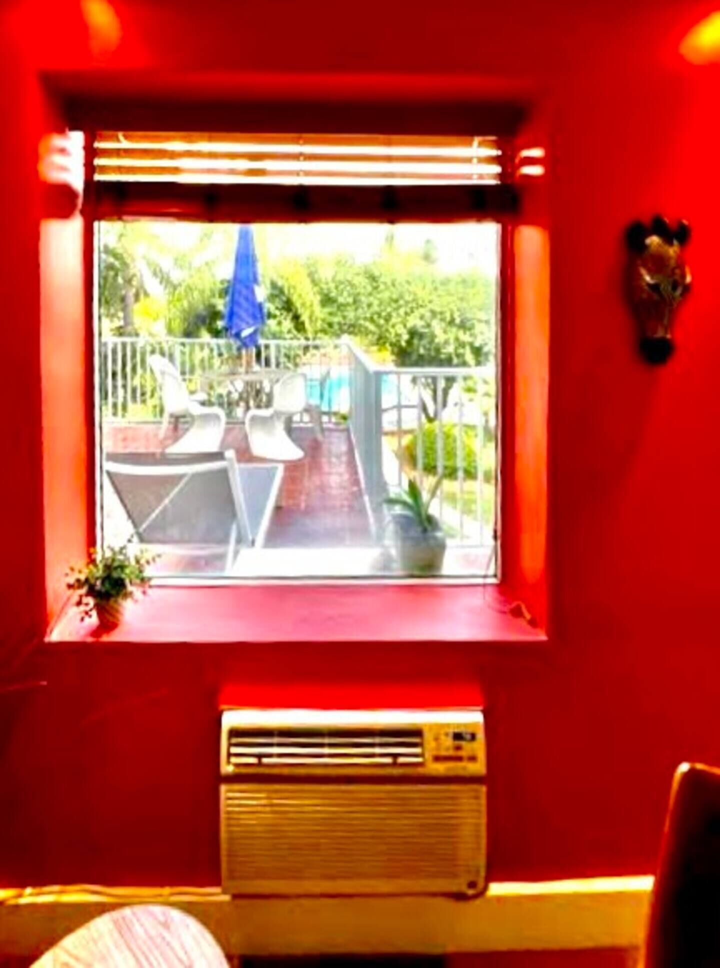 Miami Beach Studio with a terrace close to the beach!