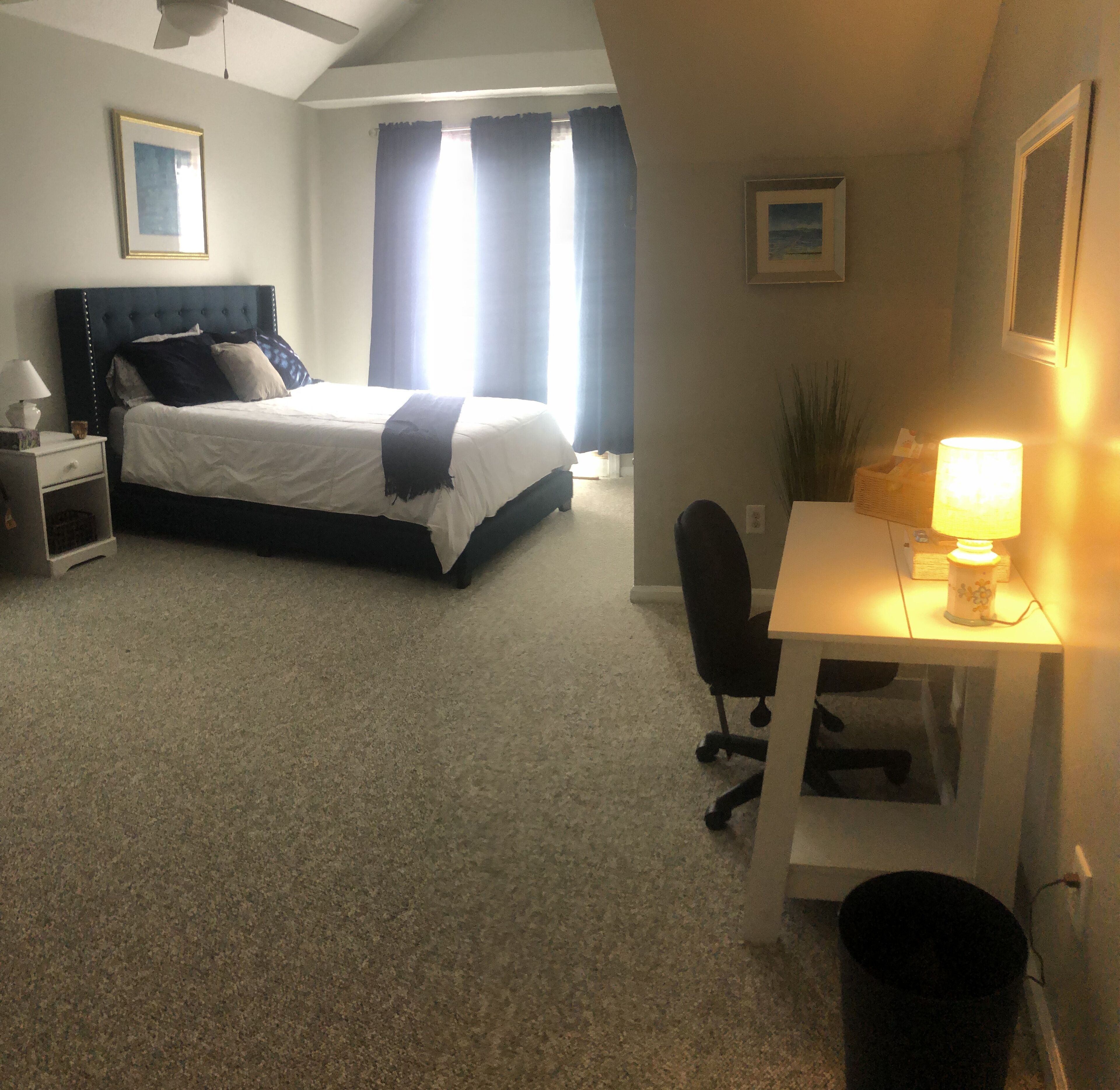 Extra large suite with balcony, private, bathroom, free parking