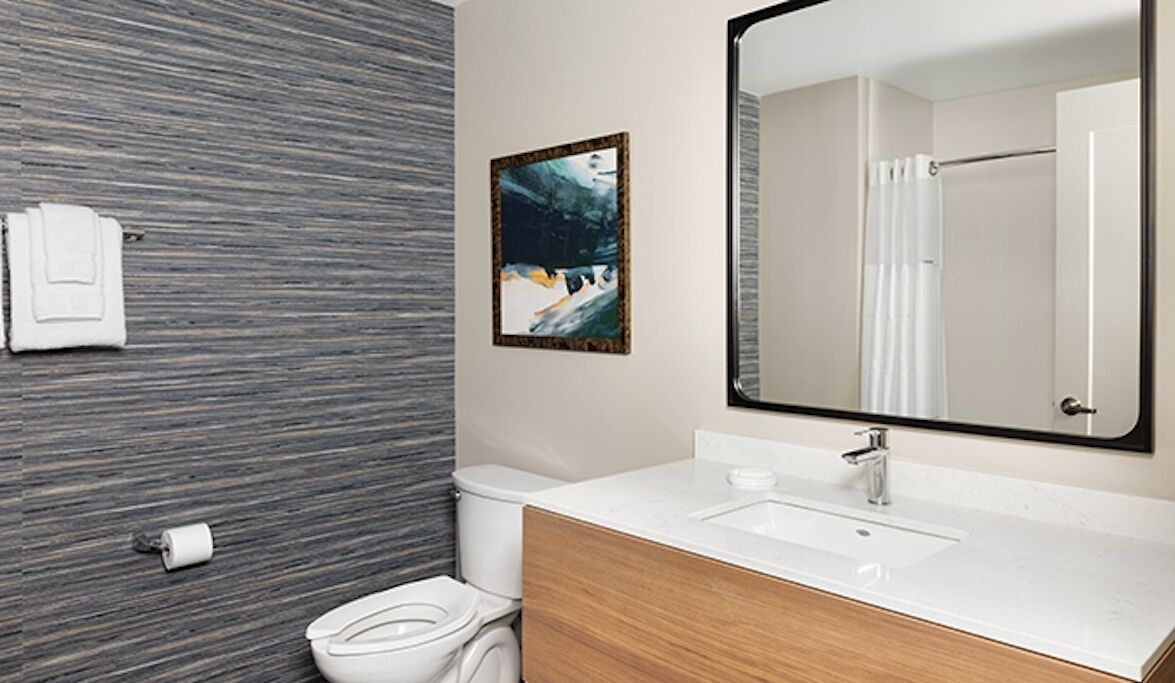Luxury Resort Condo in Downtown Atlanta. Walk to Stadium and Arena 
