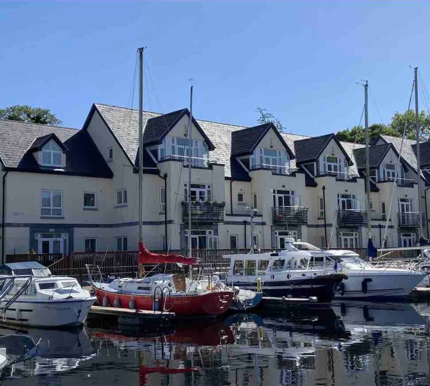 Charming, HarbourSide Apartment Killaloe, Co Clare