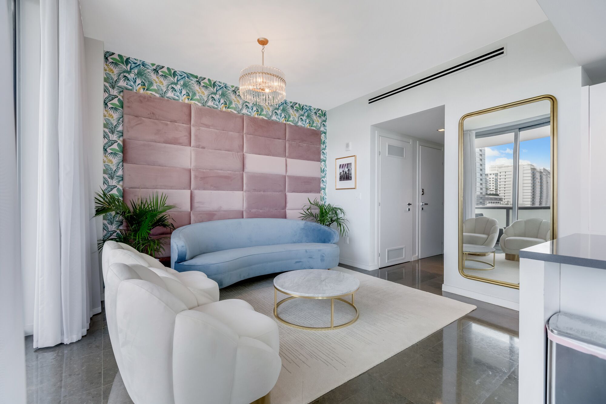 Oceanview Luxurious Miami Beach 1BR Condo Resort Amenities