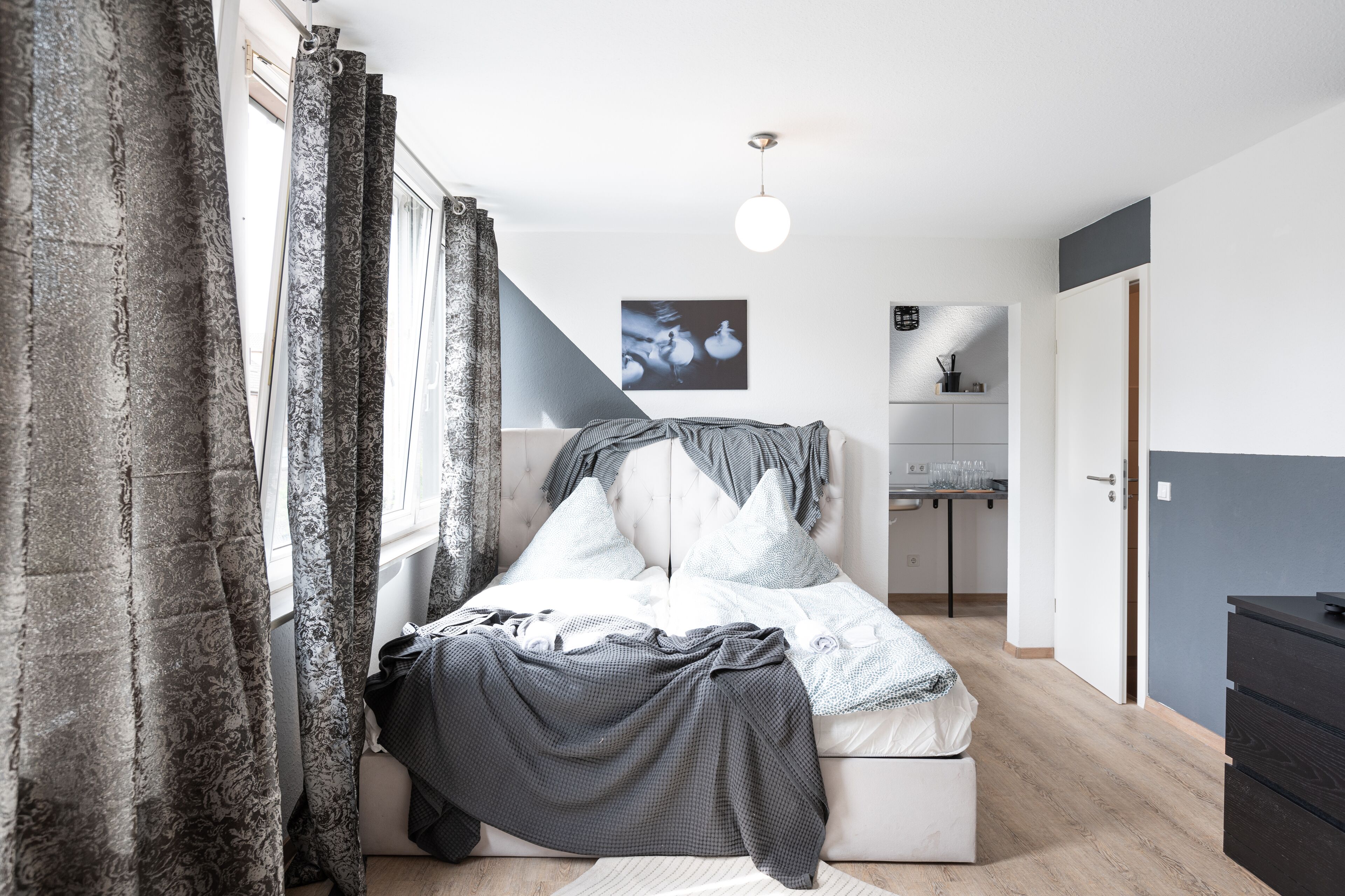 - Nice New York Apartment in the Heart of Duisburg - Bed - Hbf - Big TV & Wifi -