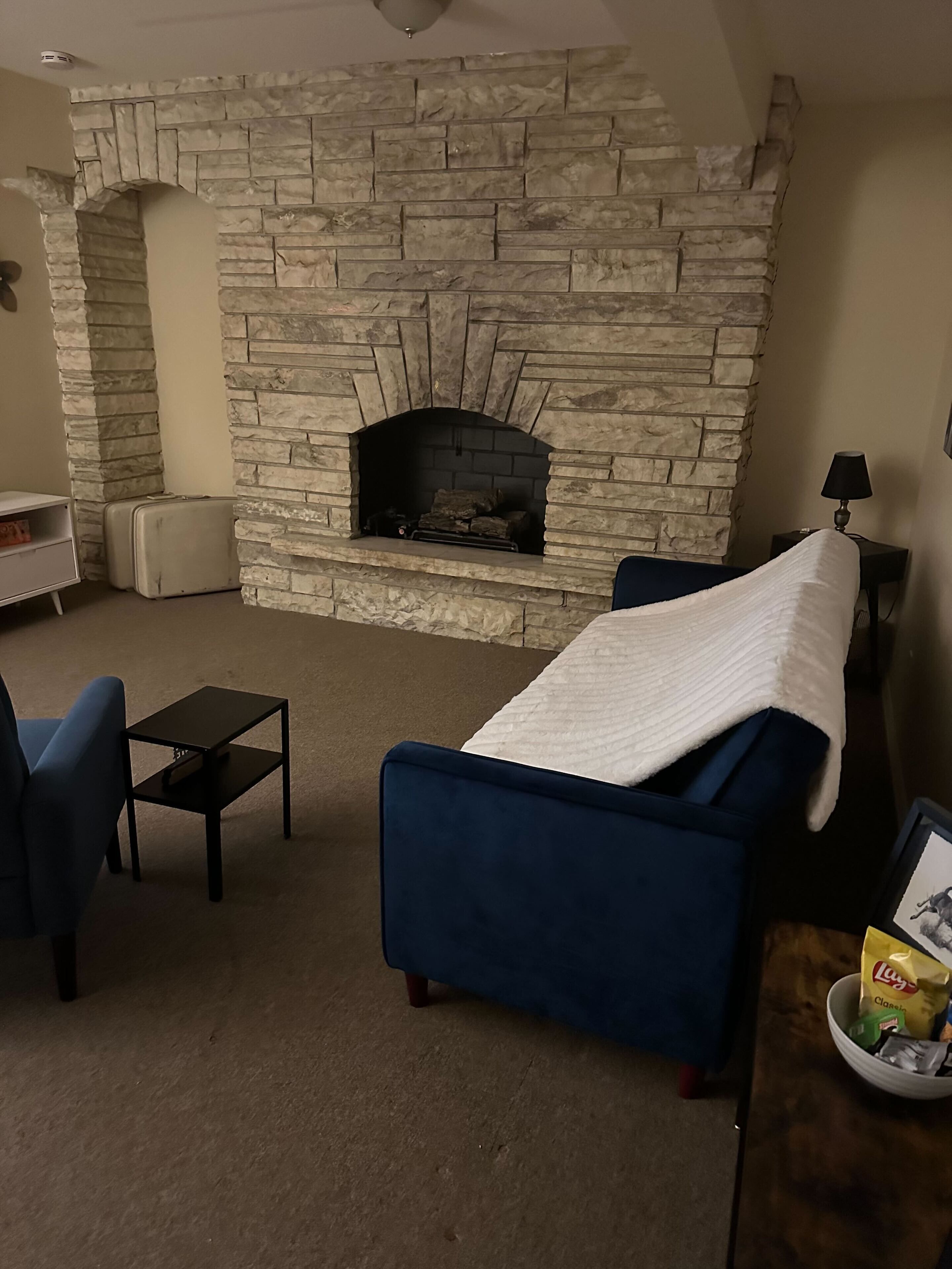 Stylish Apartment with Fireplace