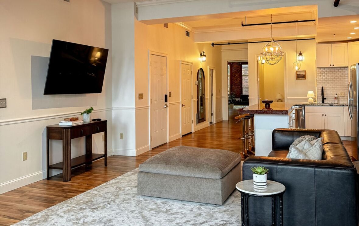Luxurious 2 BR Loft 