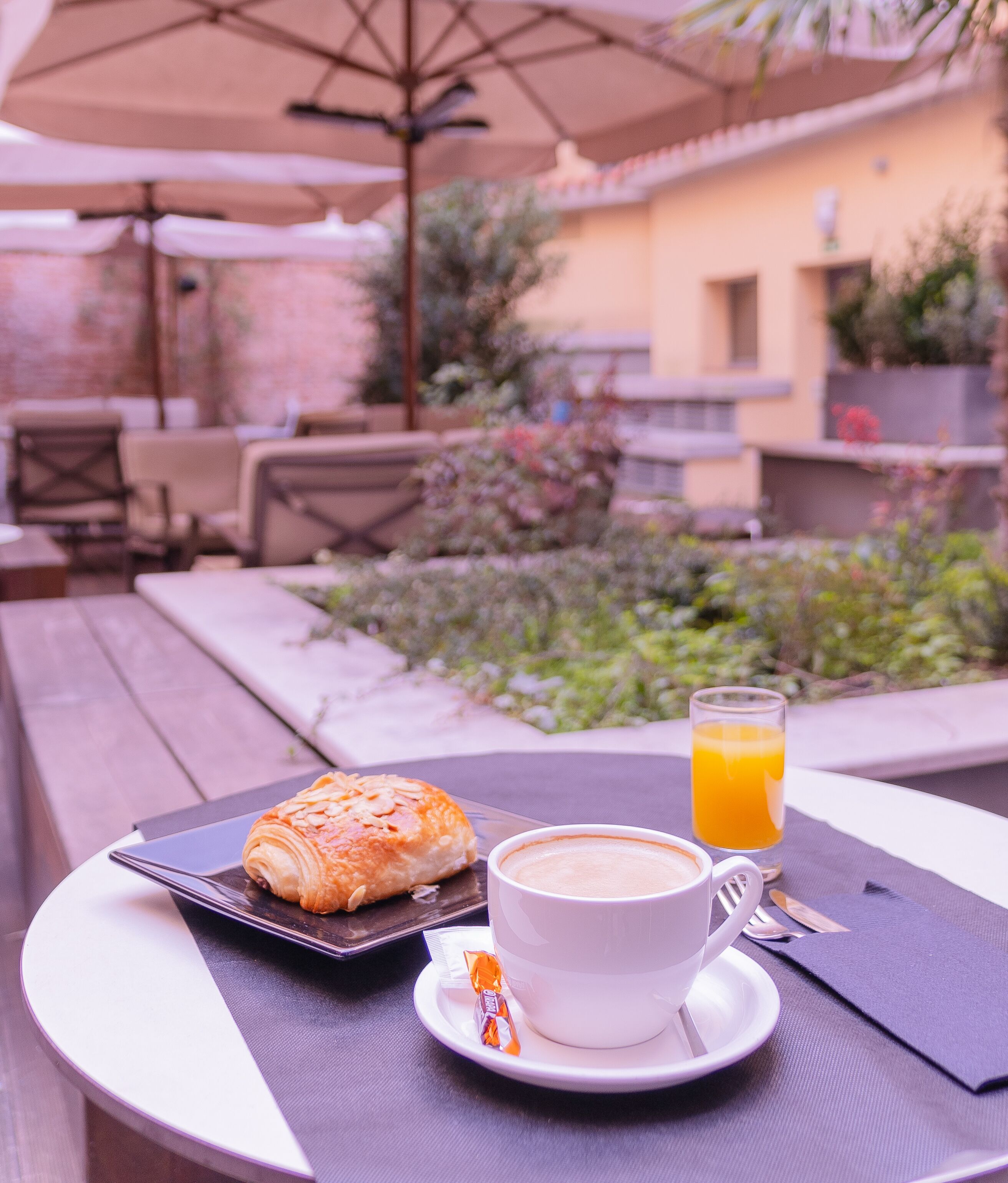 Hotel Zenit Coloquio