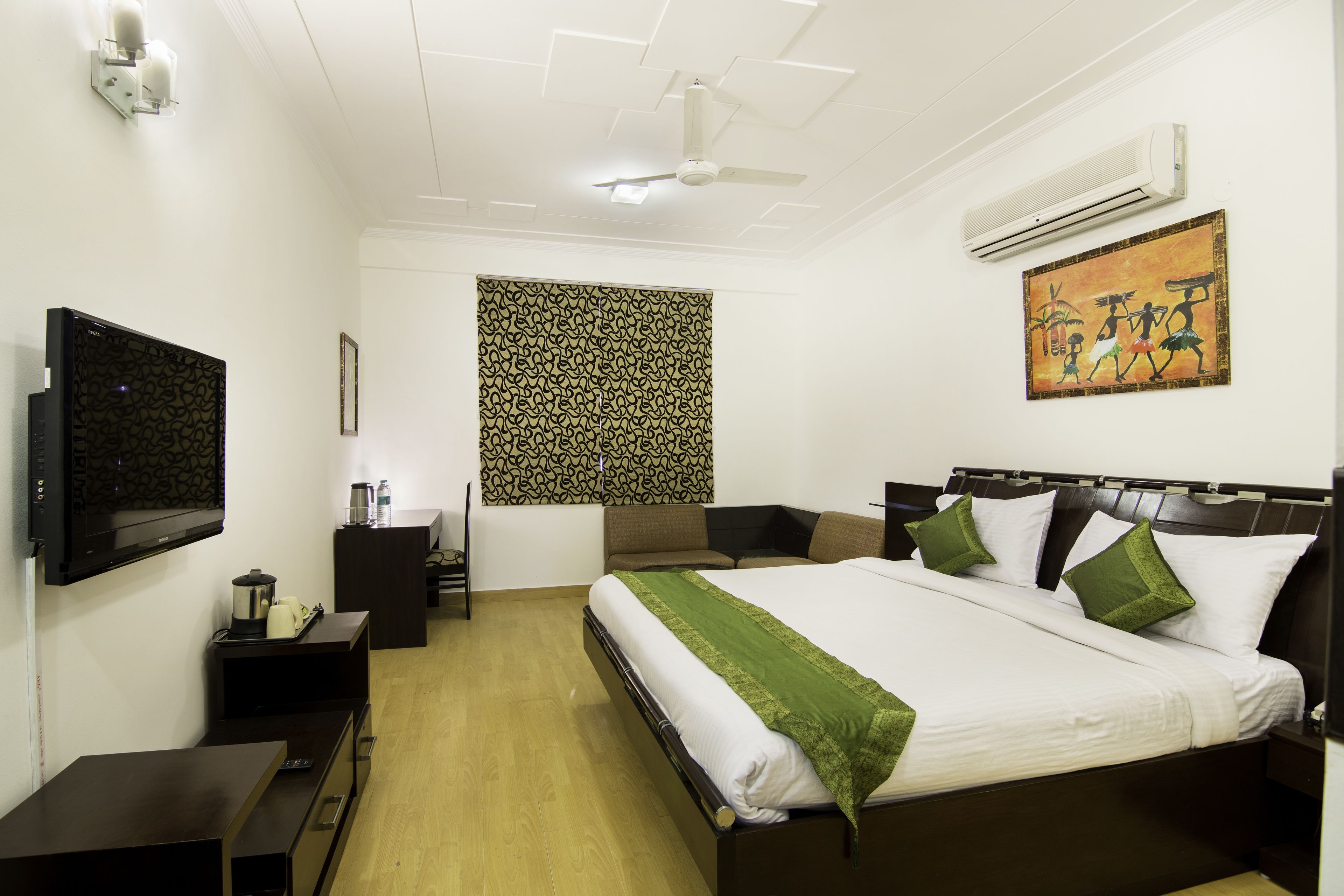 Treebo Four Sight Sector - 14 Gurgaon