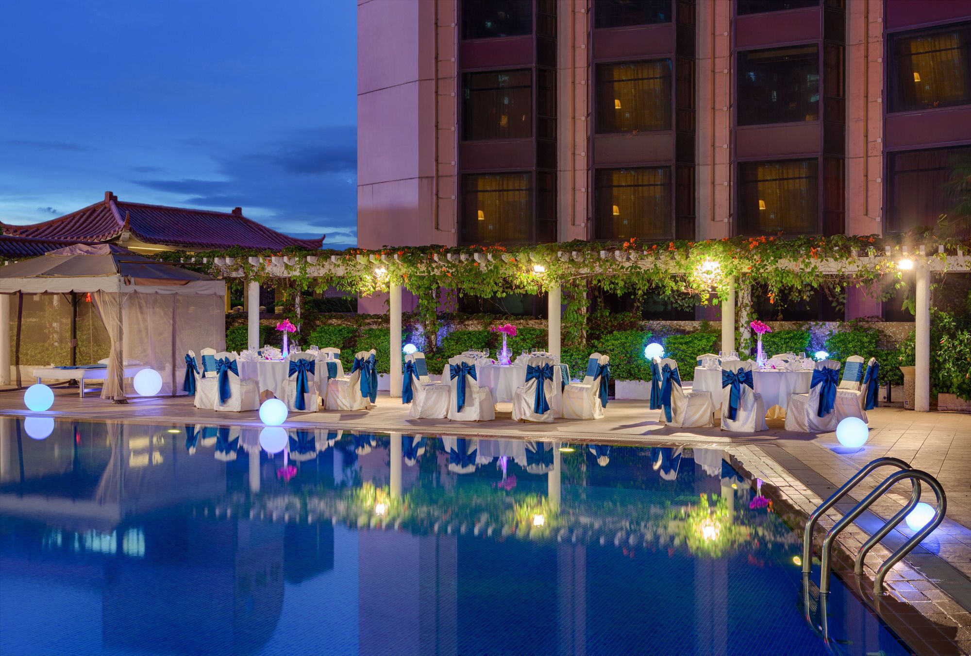 Shangri-la Hotel