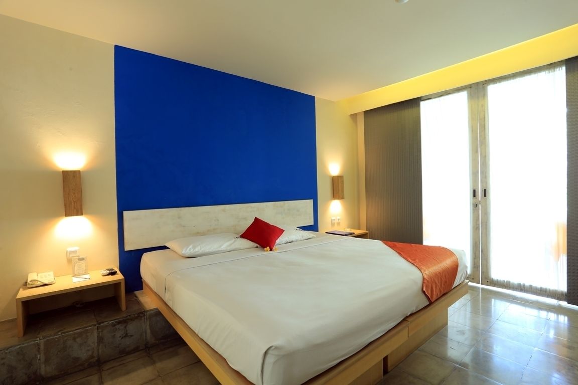 RedDoorz Plus near Kuta Square