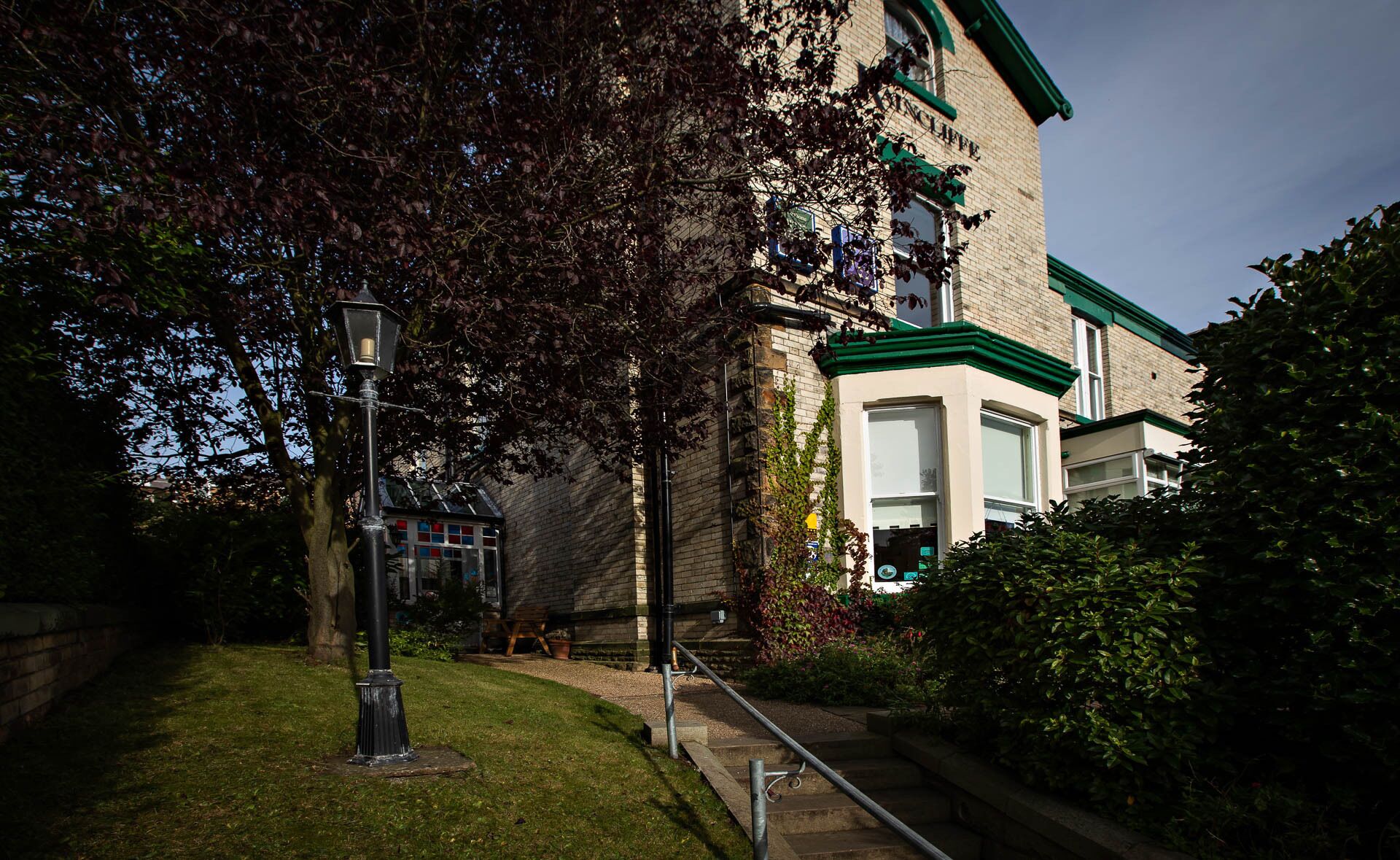Raincliffe Hotel