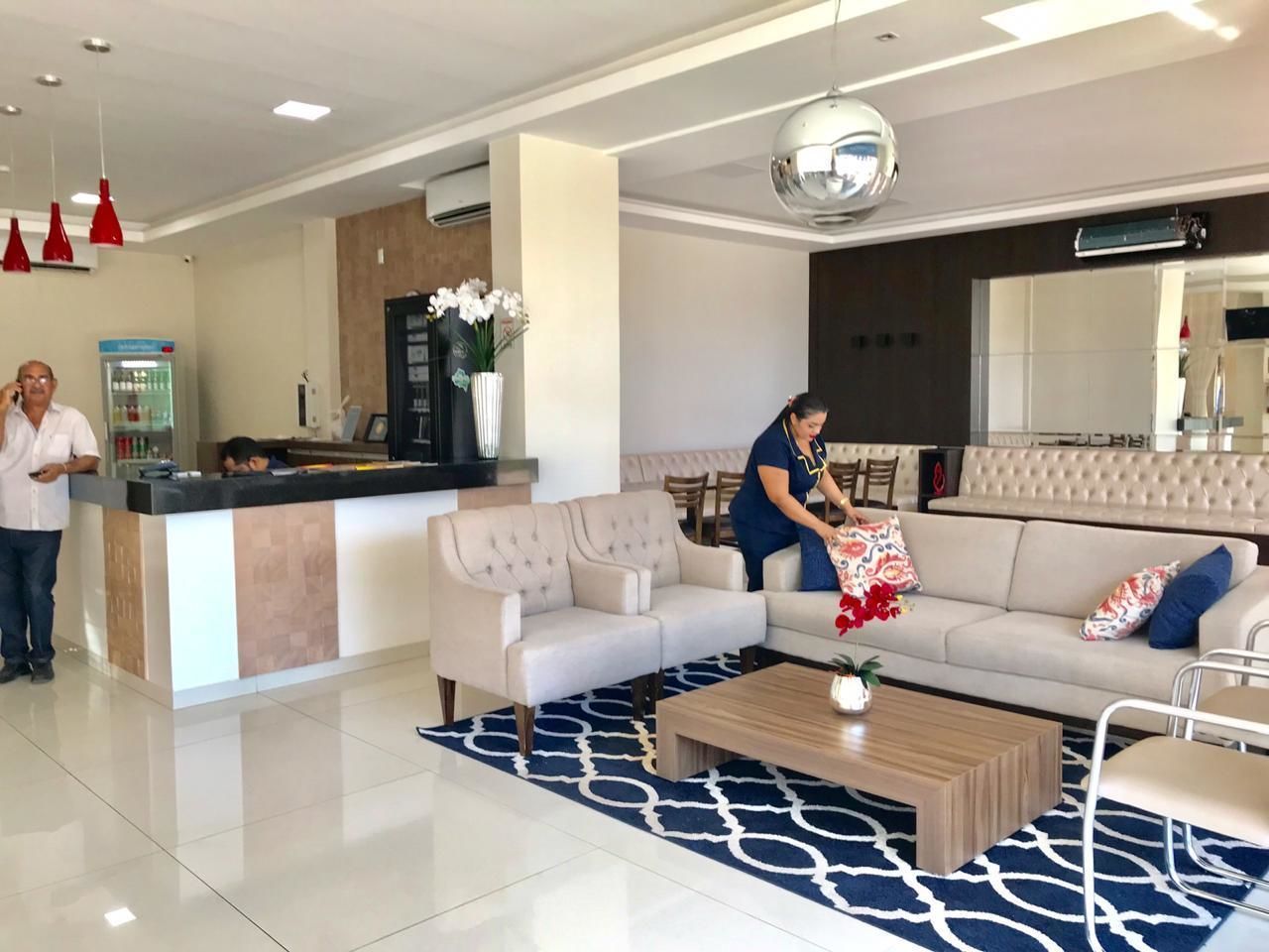 Mac Hotel