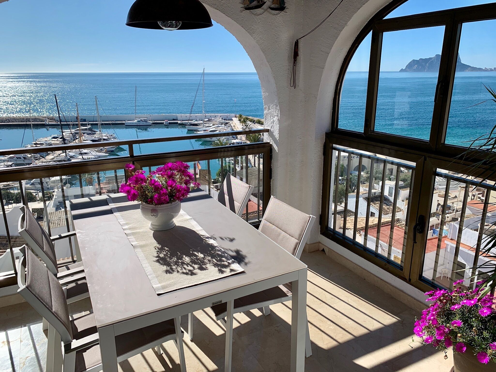 Penthouse Apartment with Stunning Sea & Marina Views