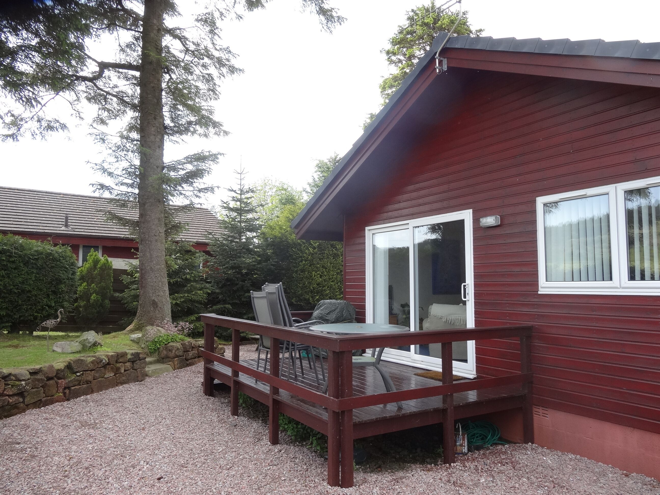 Heron Lodge, edge of Mabie Forest with breathtaking surrounding views Wifi 