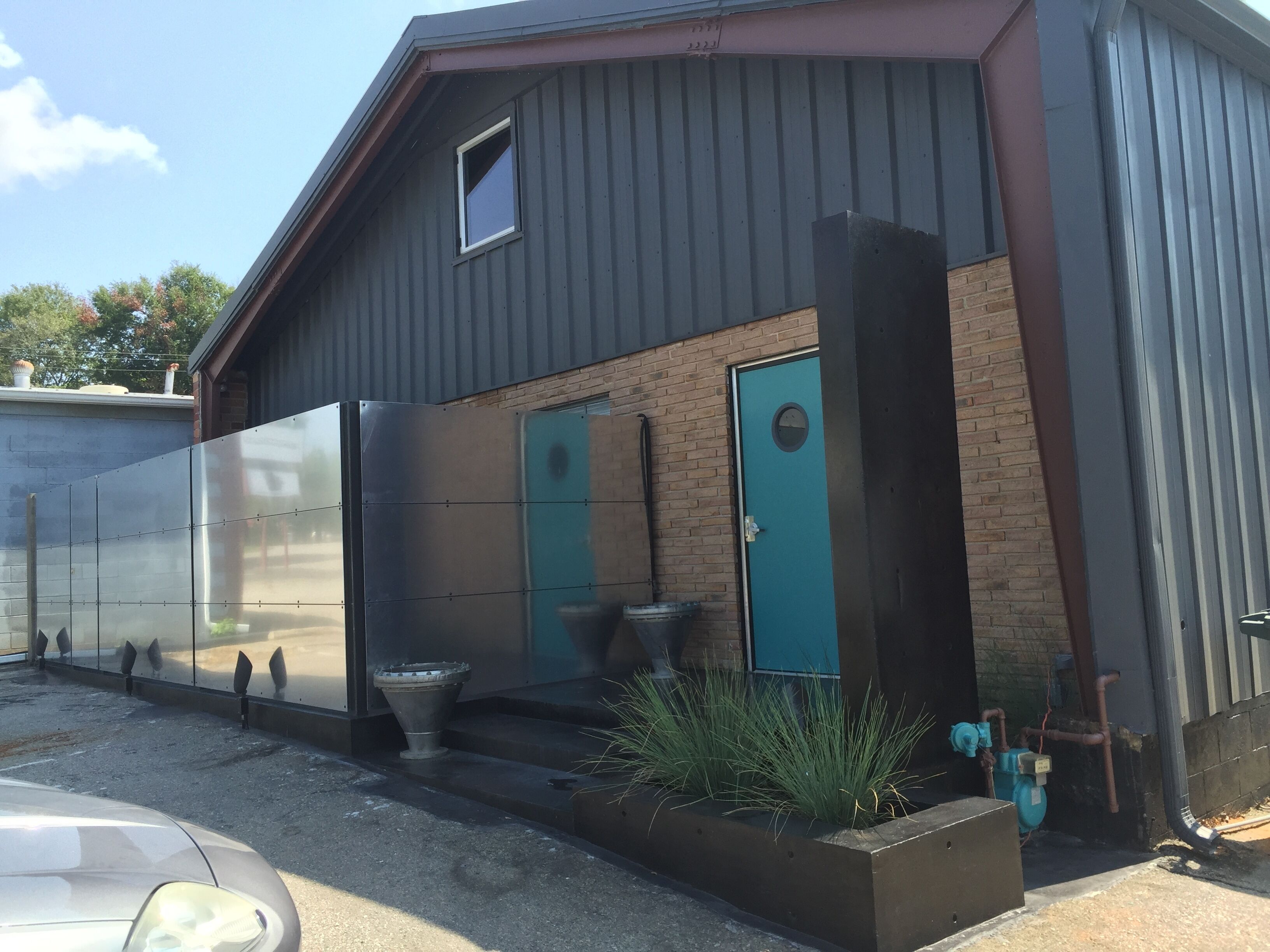 Twice Featured on HGTV / Walking Distance to William Brice Stadium 