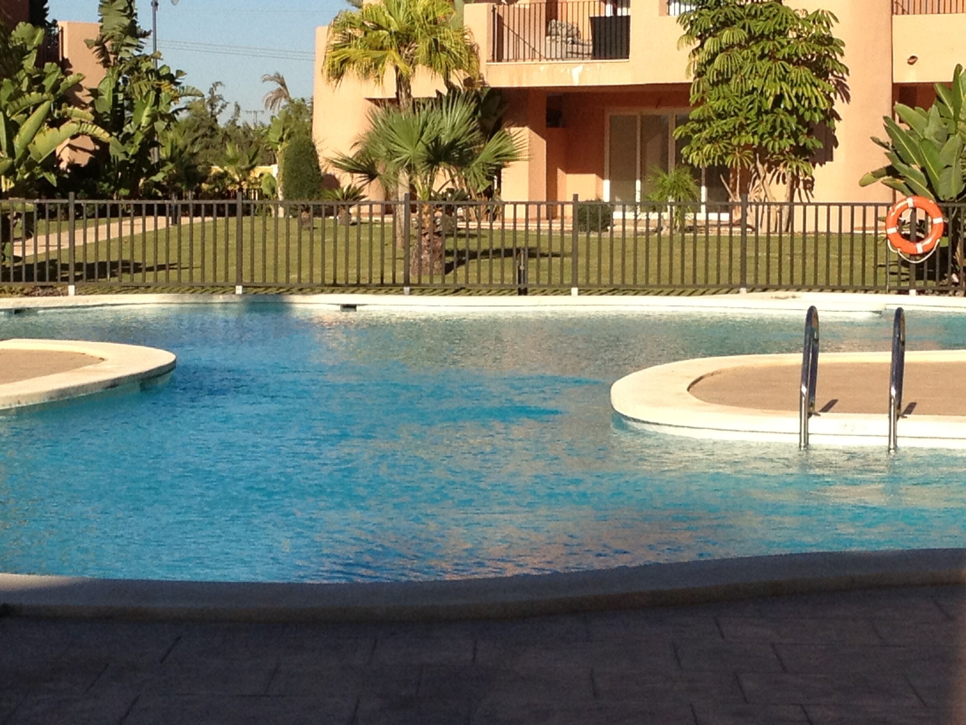 New groundfloor appartment on Golf with vieuw on Lake