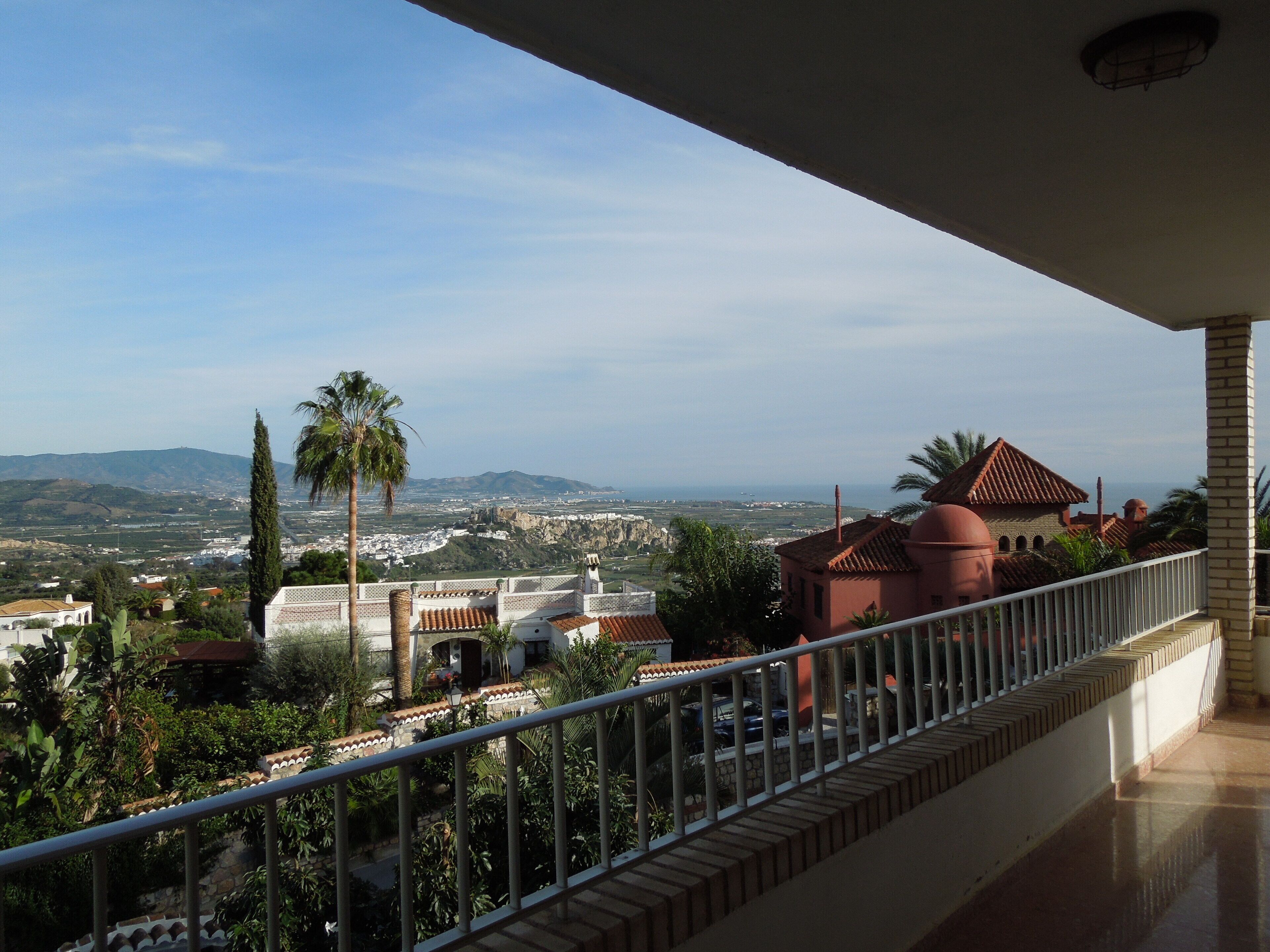 MAGNIFICENT PENTHOUSE, VERY SPACIOUS, PRIVATE URBANIZATION, SPECTACULAR VIEW 