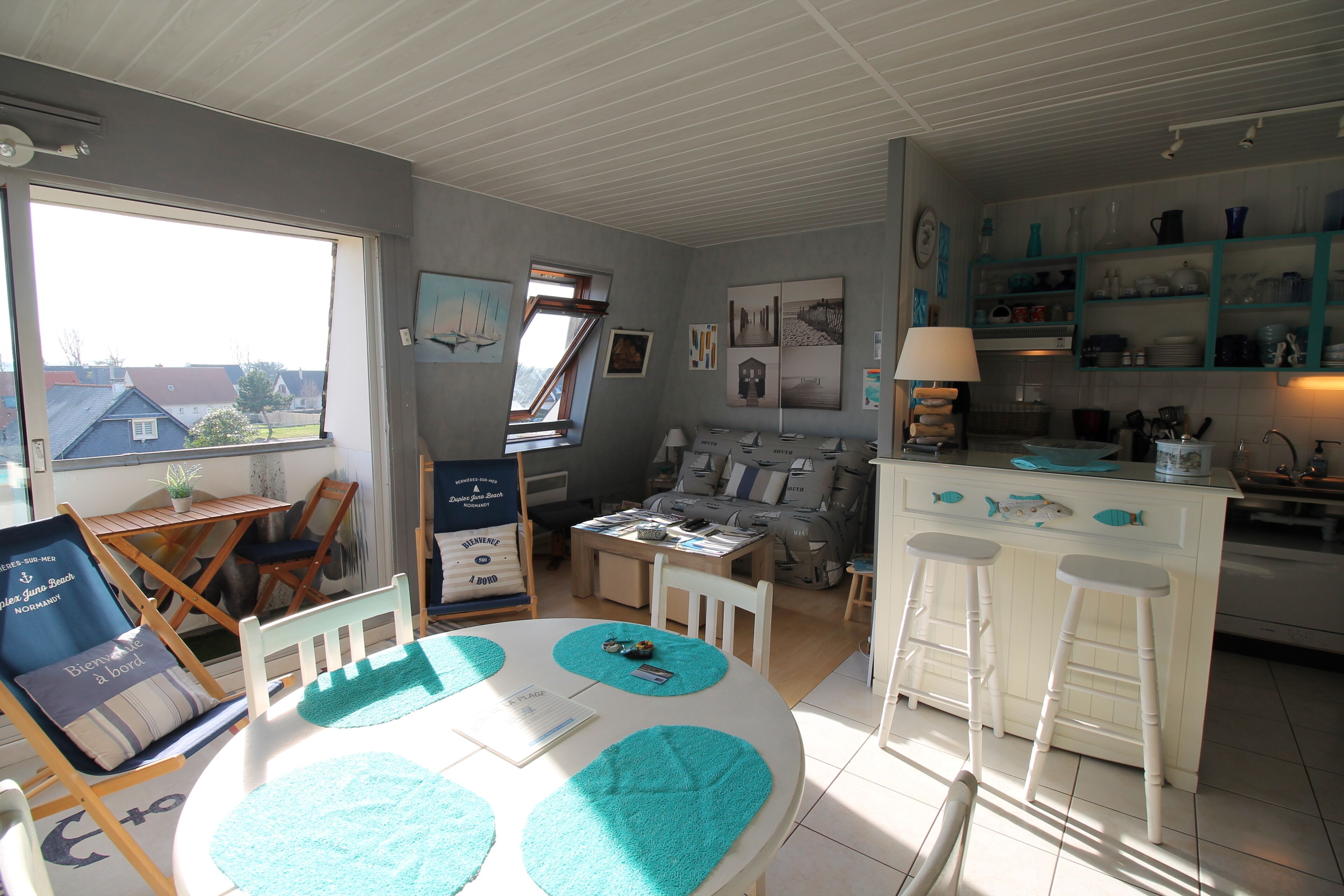 BEAUTIFUL DUPLEX SUNNY DIRECT ACCESS JUNO BEACH