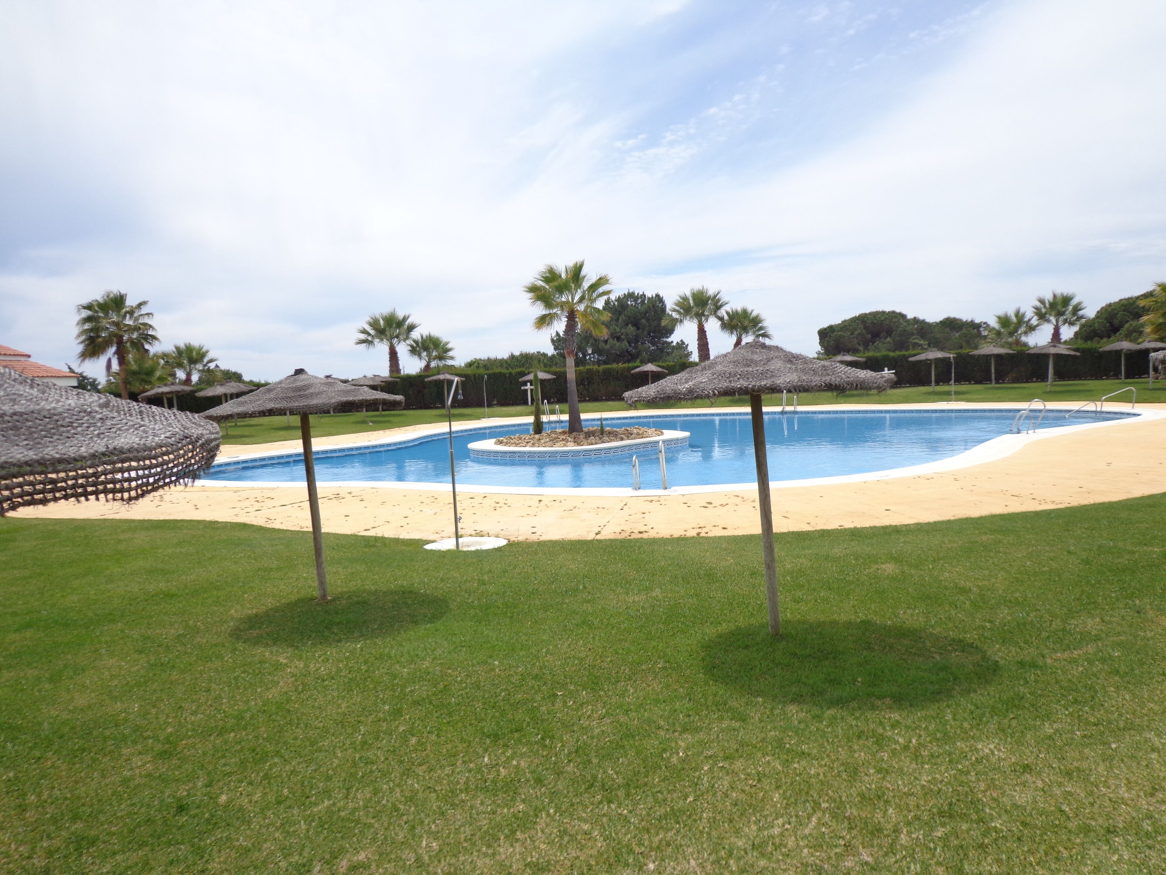 Wonderful house on the 1st line of the beach with Kayak, Paddle Surf and WIFI