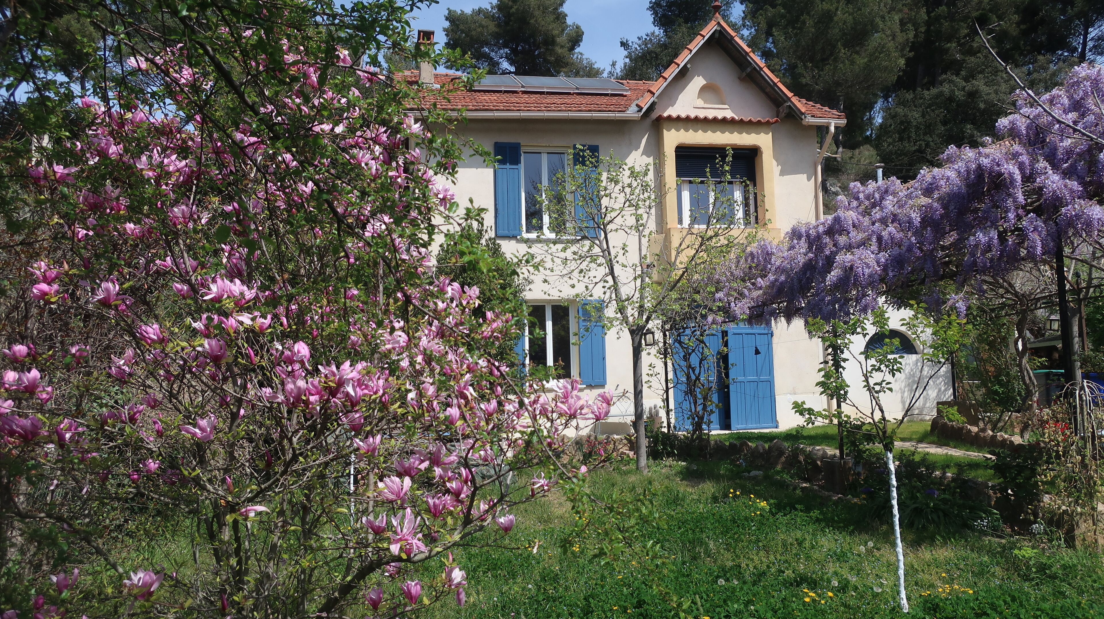 Independent apartment with garden in Provence near Casamance