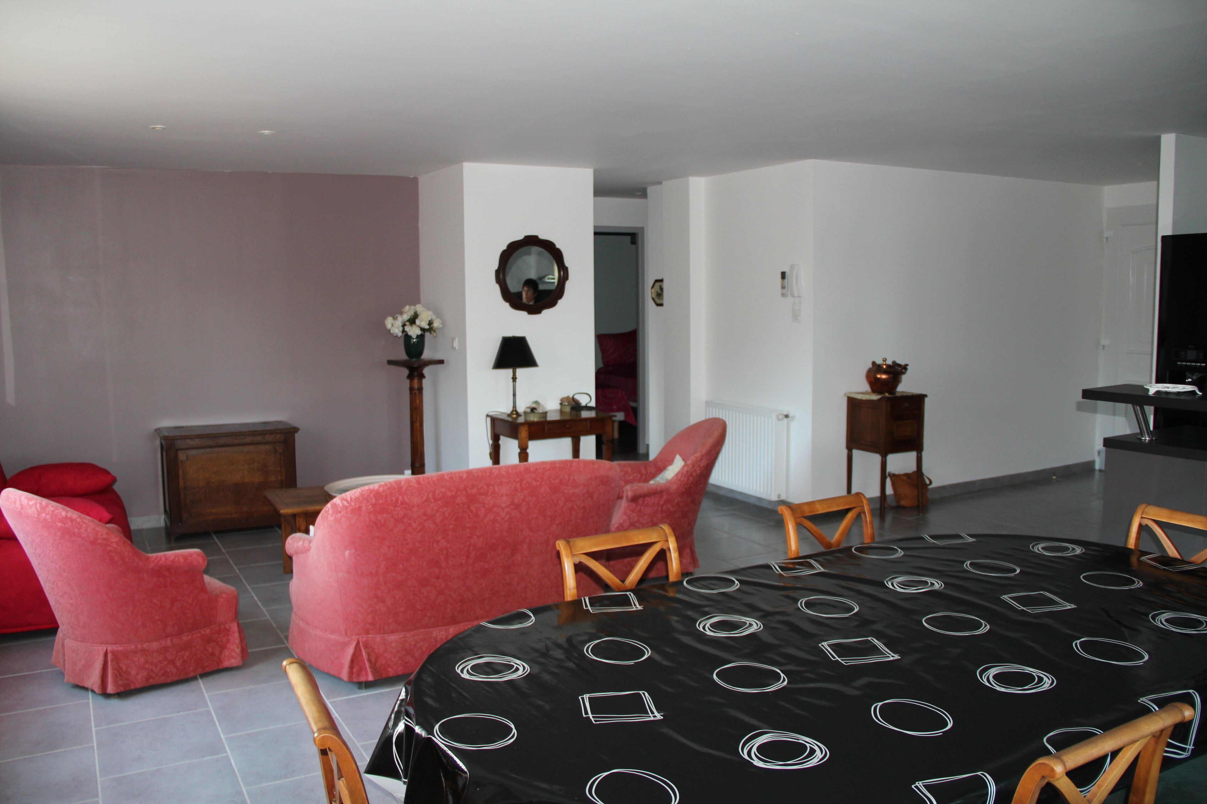Charming apartment 2 to 6 people with garden in the heart of Fontvieille Alpill