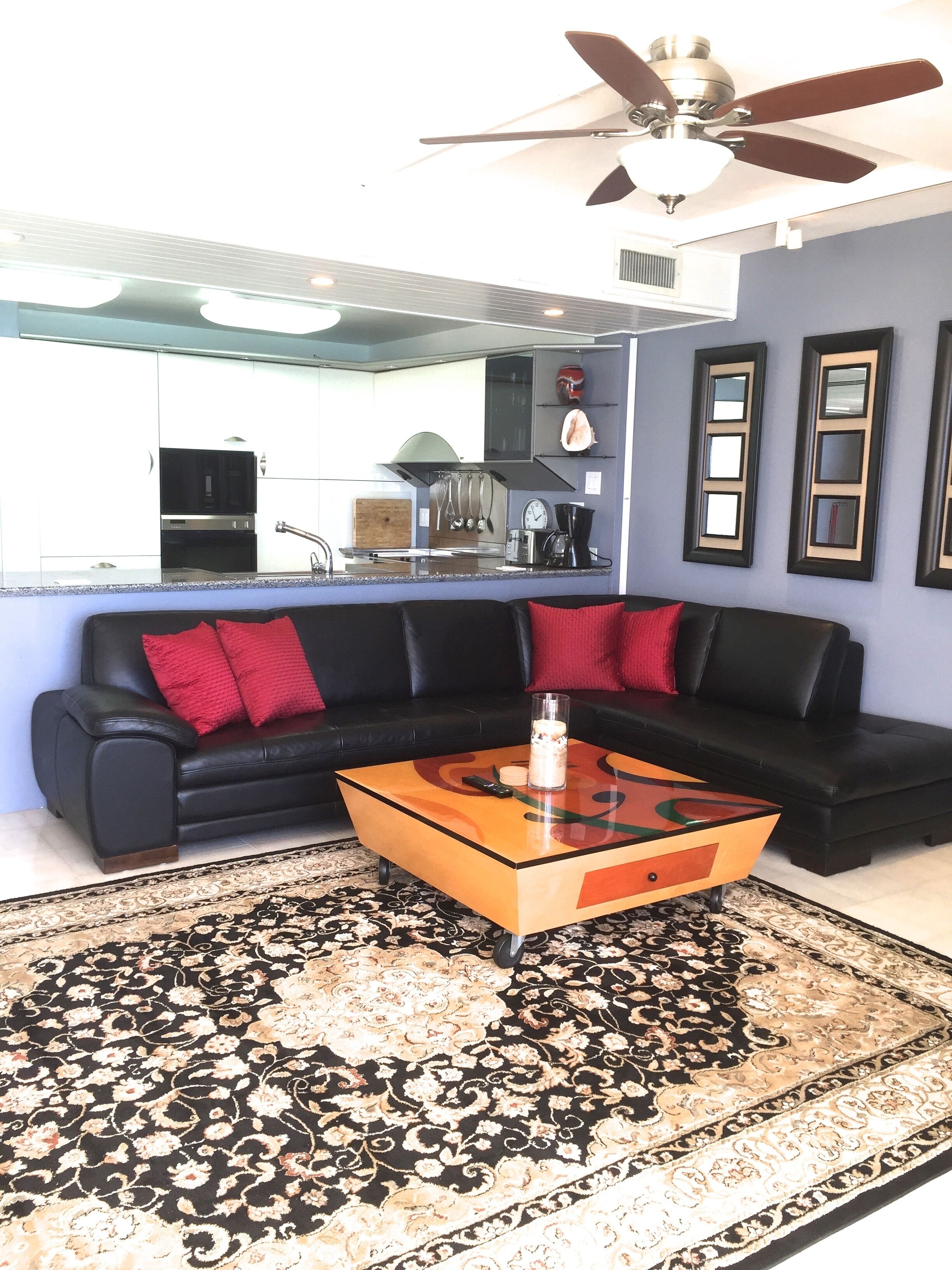 Ocean Front Corner Unit with wrap around lanai with 2 tempurpedic queen beds