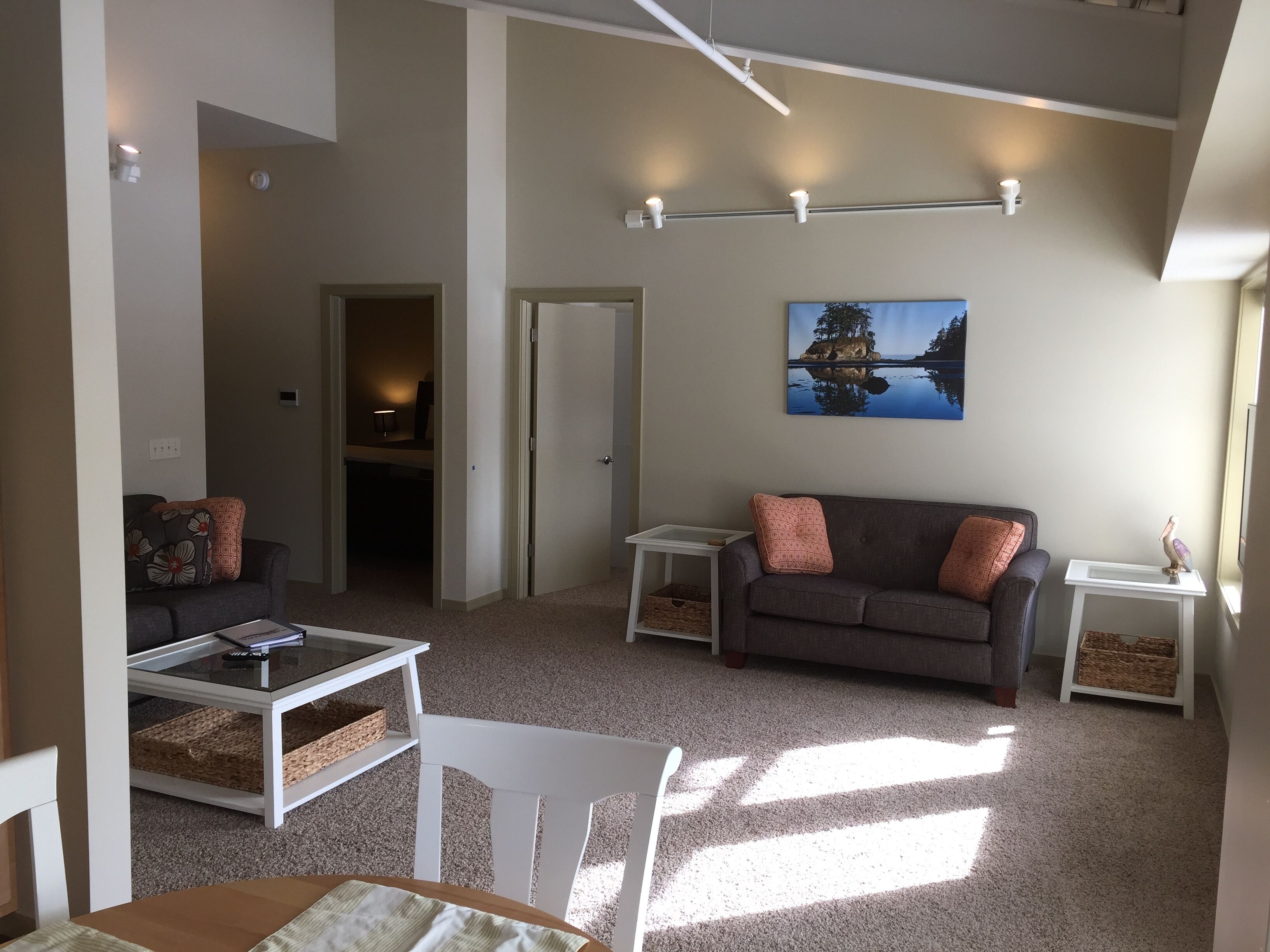 The Staterooms 2J, Directions, Newly Built, Seasonally Heated Pool, Beach Nearby
