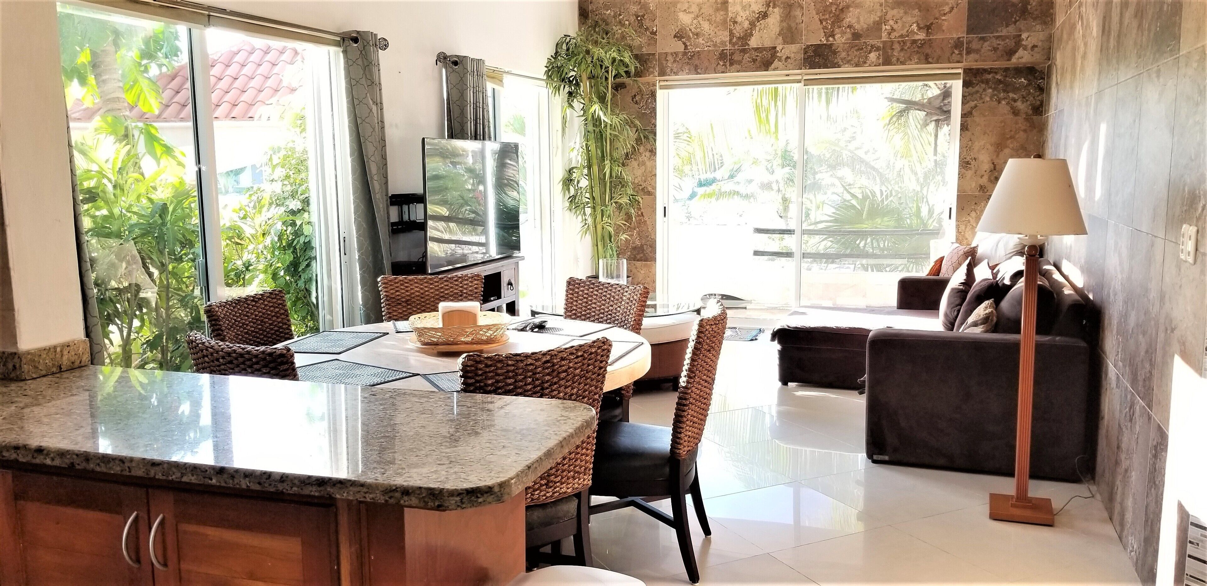 Condo Bellmare B2 Bedroom Water front lagoon  3 steps to Pool.1 Min.from  beach